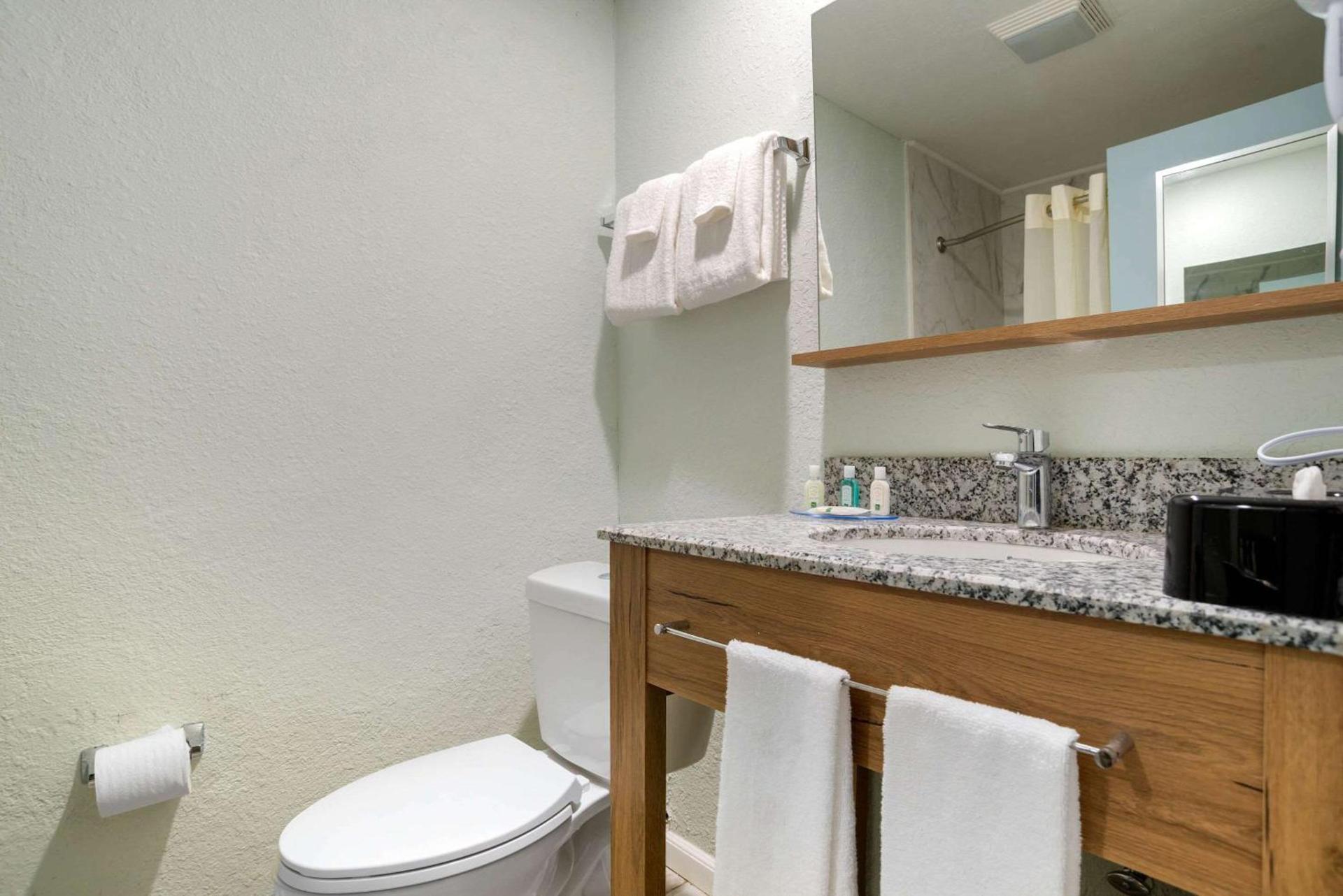 Quality Inn Fort Walton Beach - Destin West photo 16