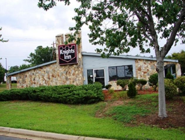 Knights Inn - Columbia photo 1
