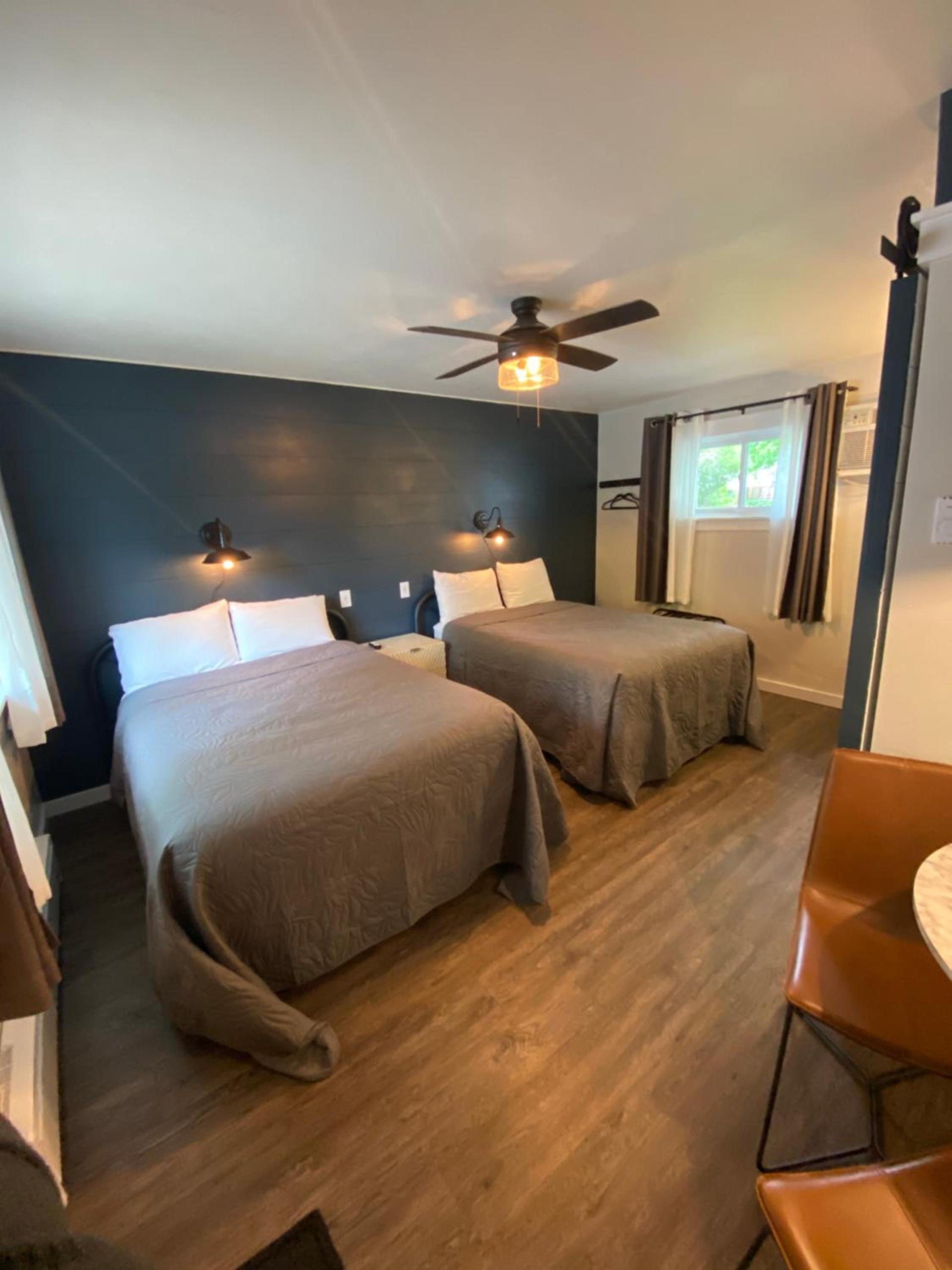 Cedar Court Inn photo 5