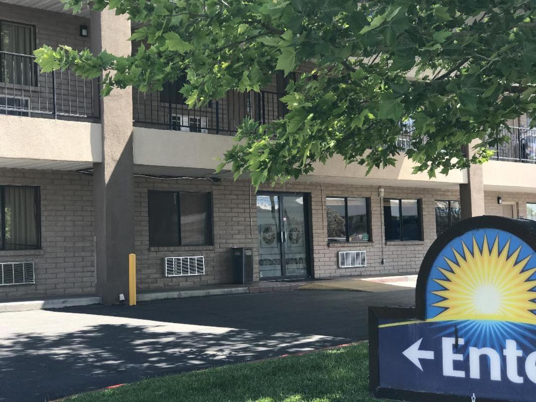 Days Inn & Suites by Wyndham Albuquerque West photo 18