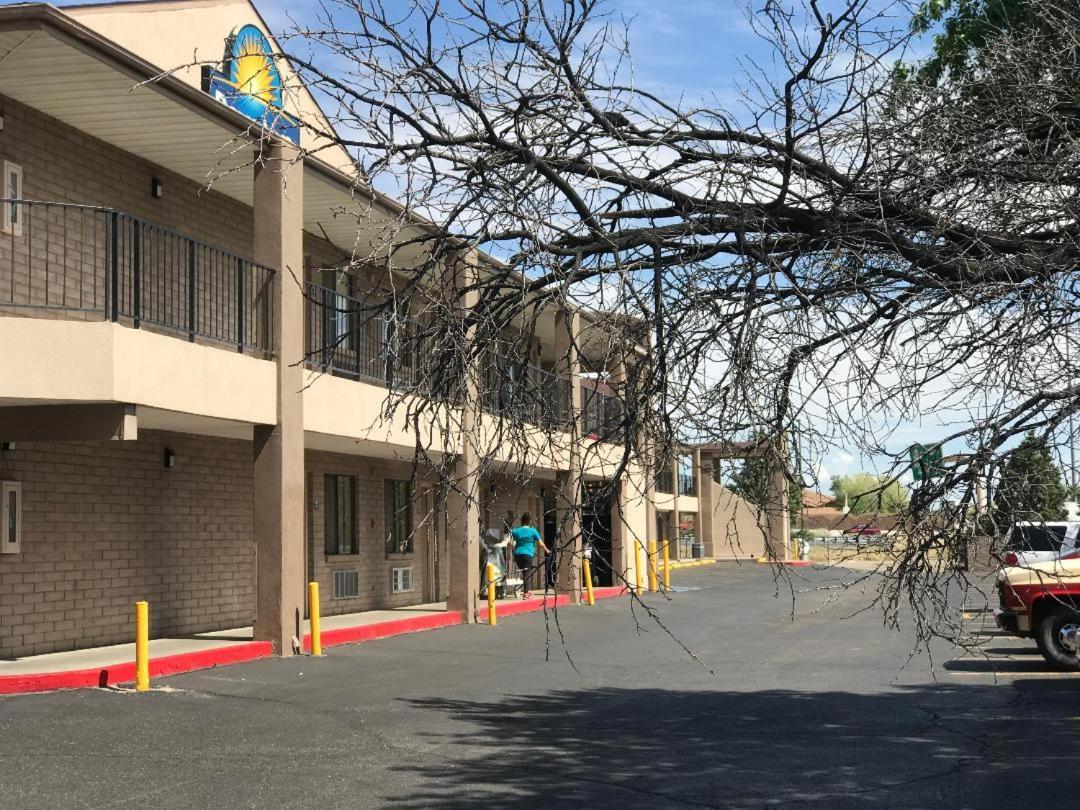 Days Inn & Suites by Wyndham Albuquerque West photo 20