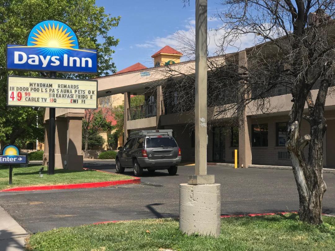 Days Inn & Suites by Wyndham Albuquerque West photo 21
