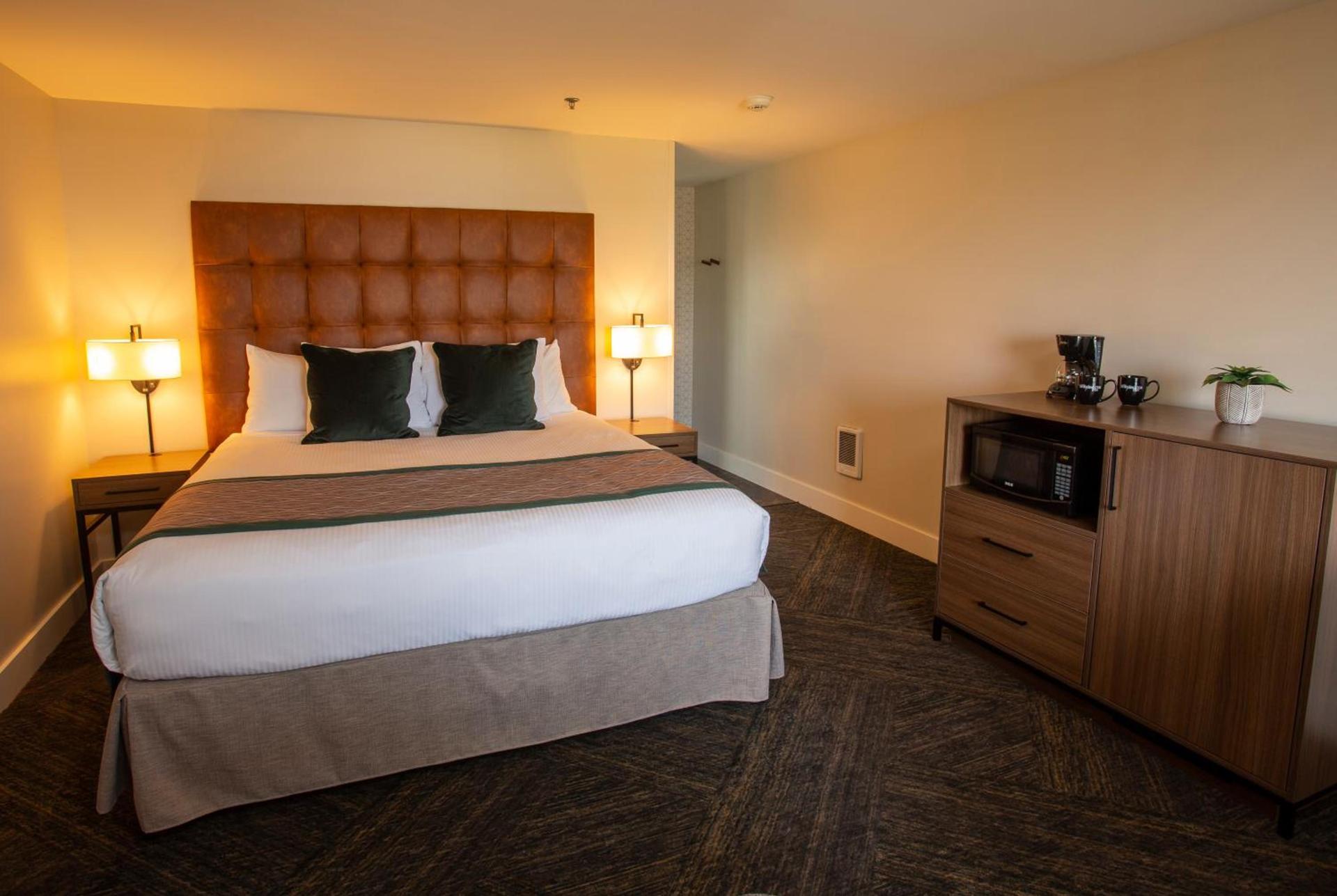 Shearwater Inn photo 19