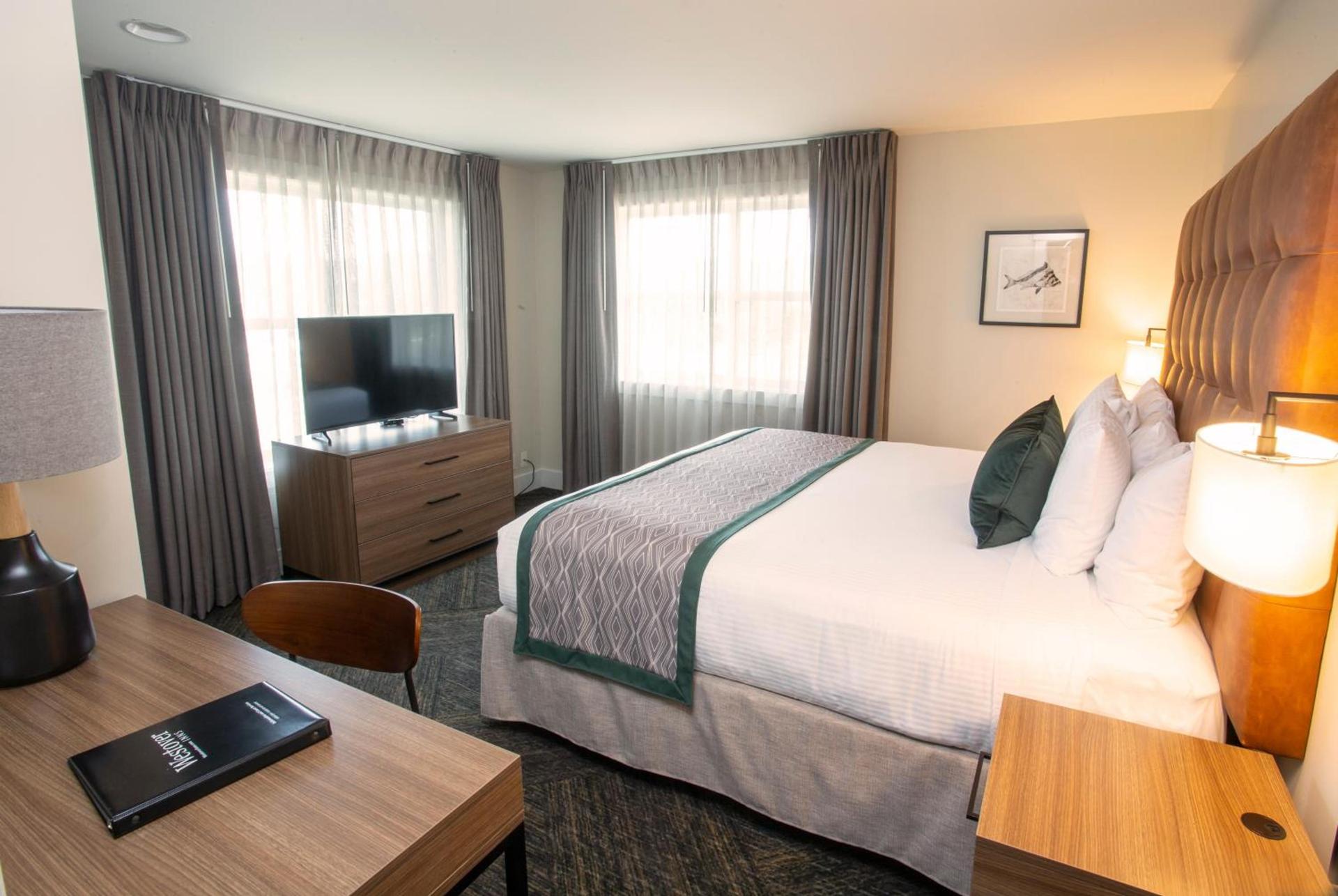 Shearwater Inn photo 10