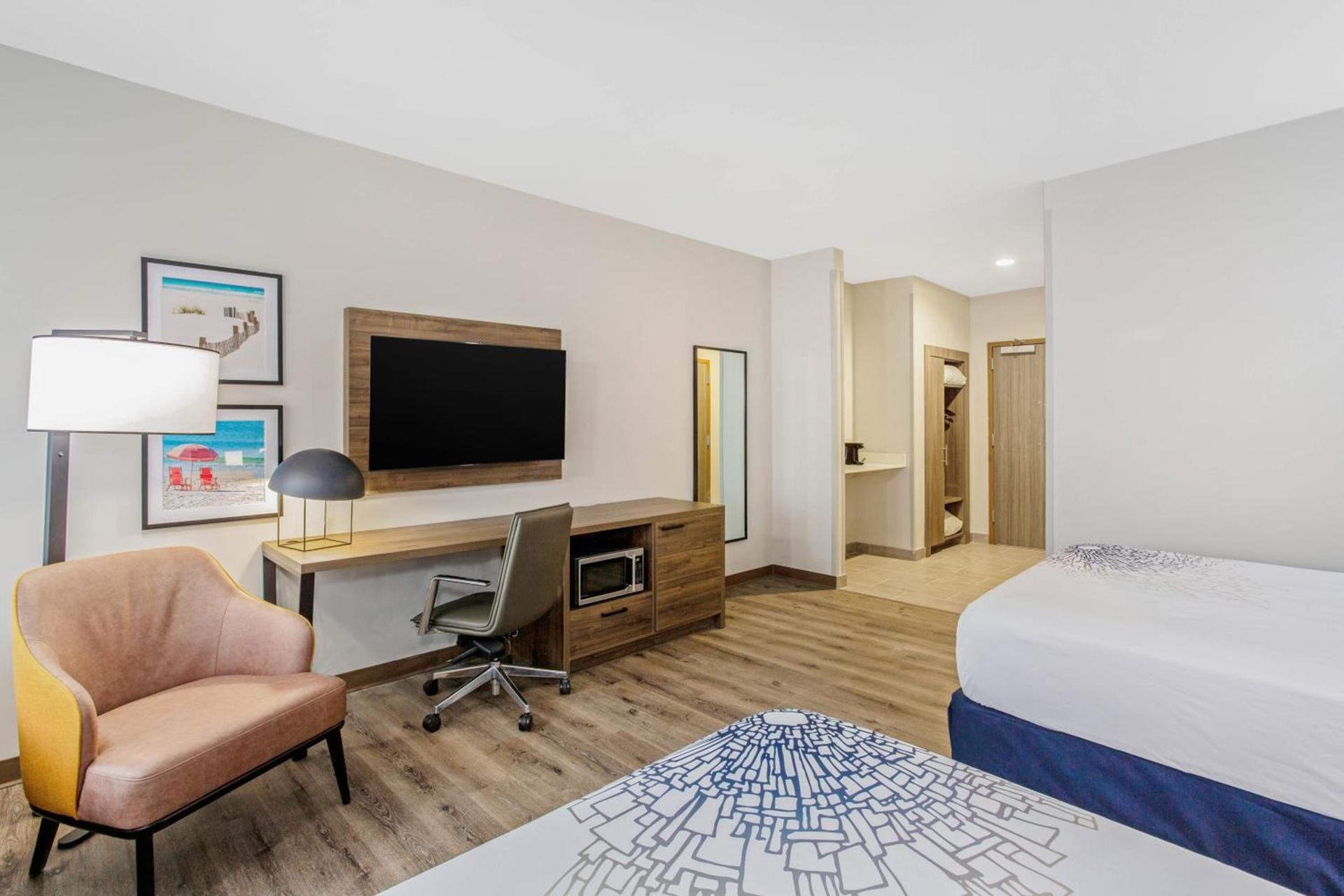 La Quinta Inn & Suites by Wyndham Miramar Beach-Destin photo 31