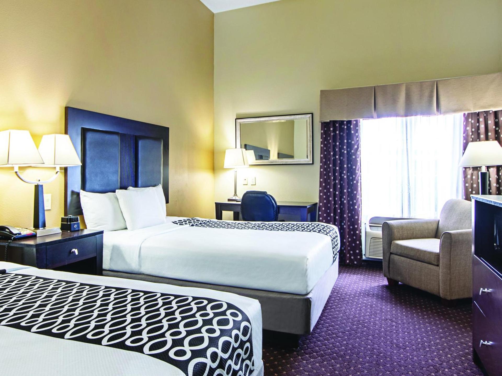 La Quinta by Wyndham Houston New Caney photo 16