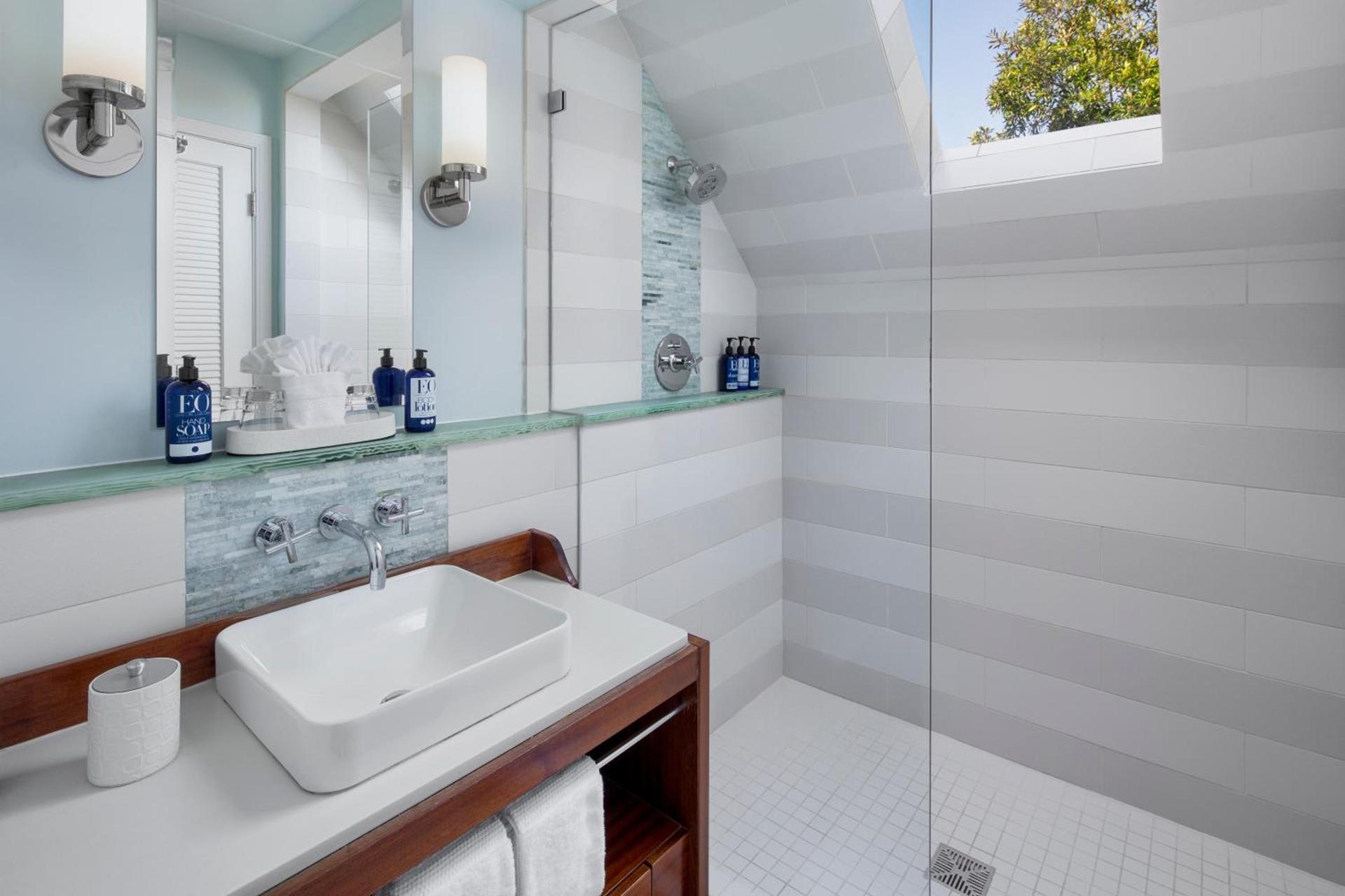 Casa Madrona Hotel and Spa photo 31