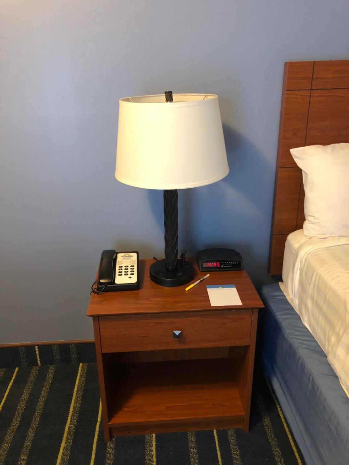 Days Inn by Wyndham Breezewood photo 18