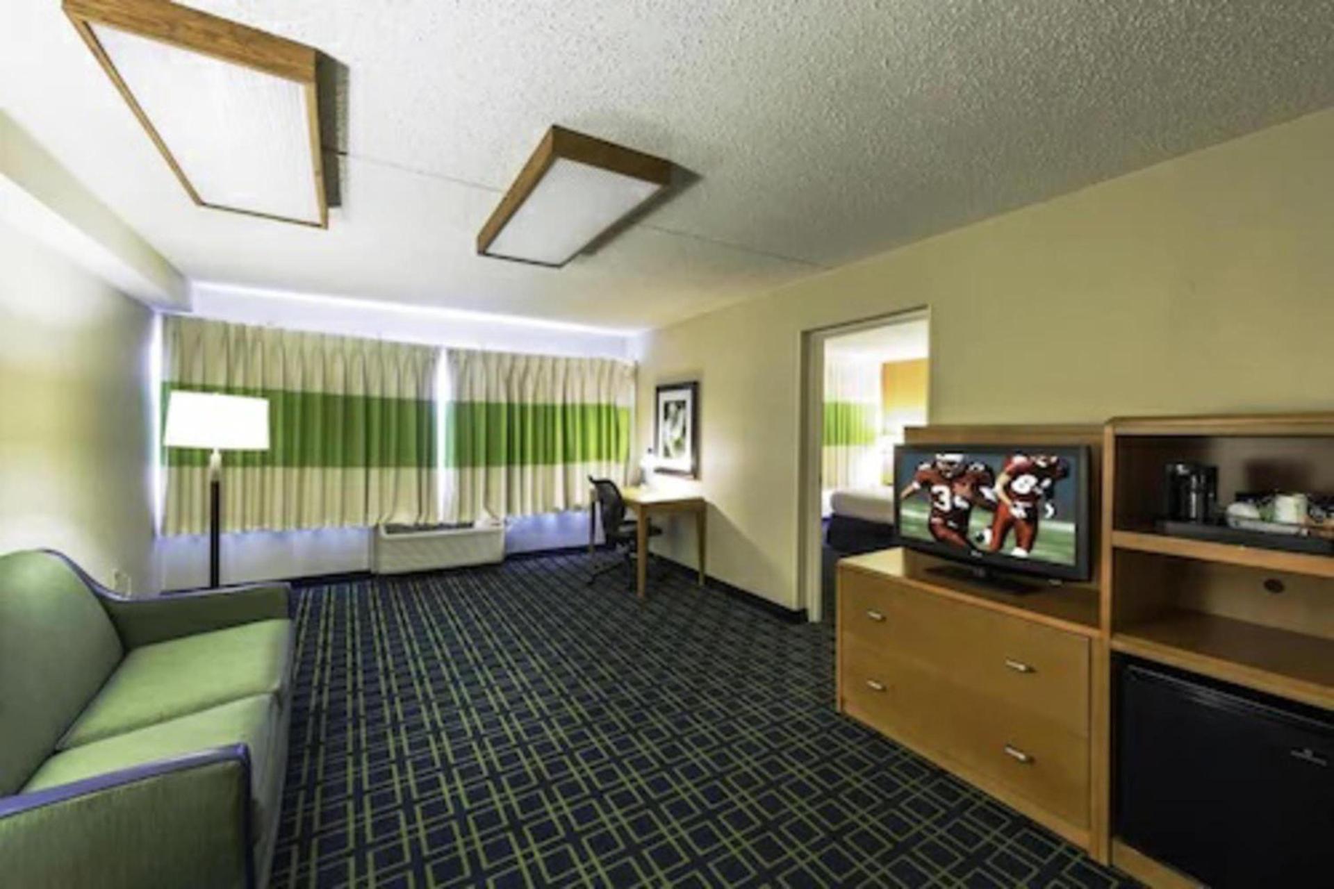 Days Inn by Wyndham Absecon Atlantic City Area photo 25