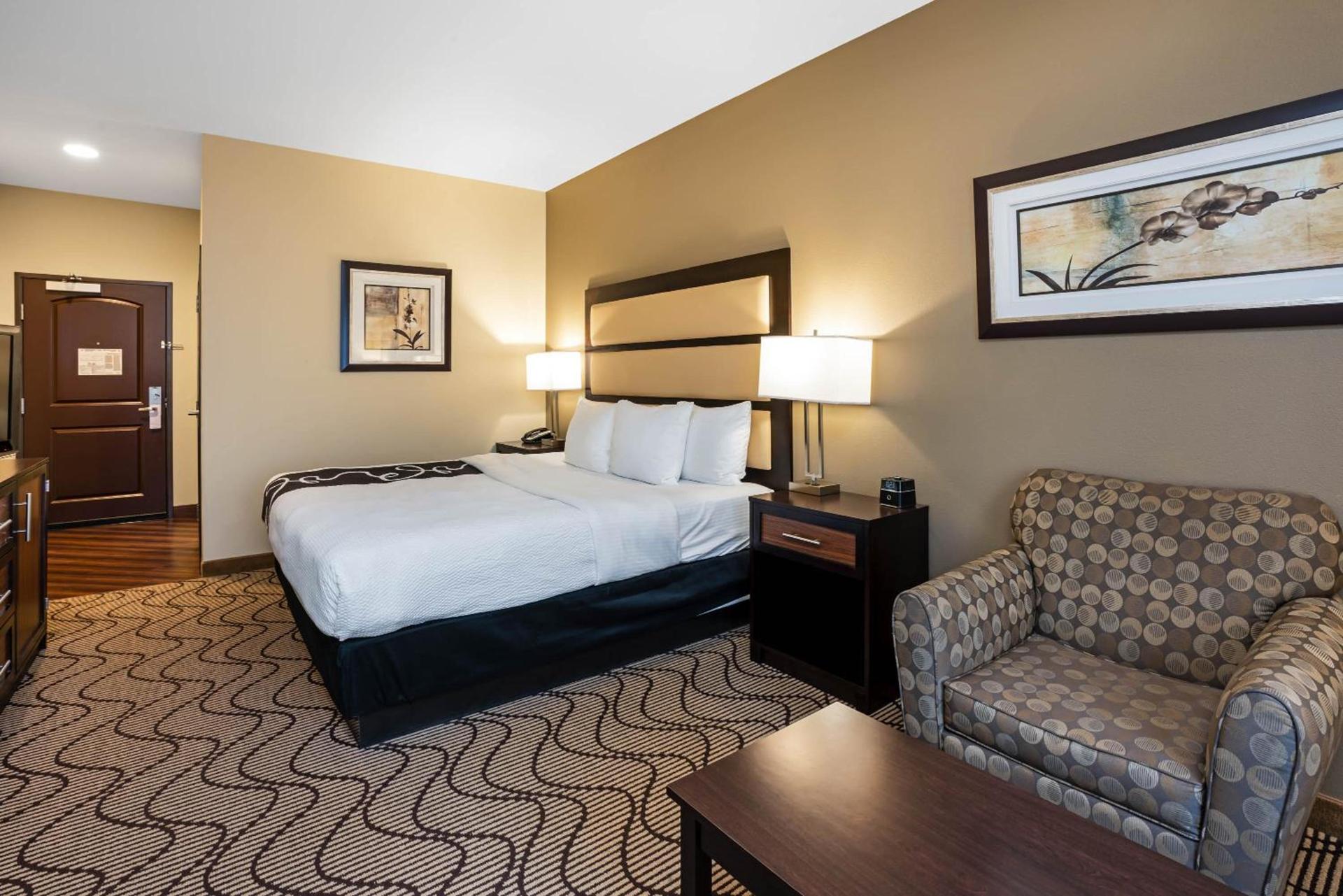 La Quinta by Wyndham Auburn photo 42