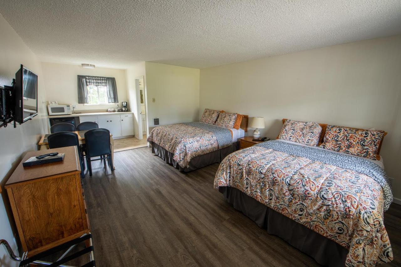 Pacific City Inn photo 17