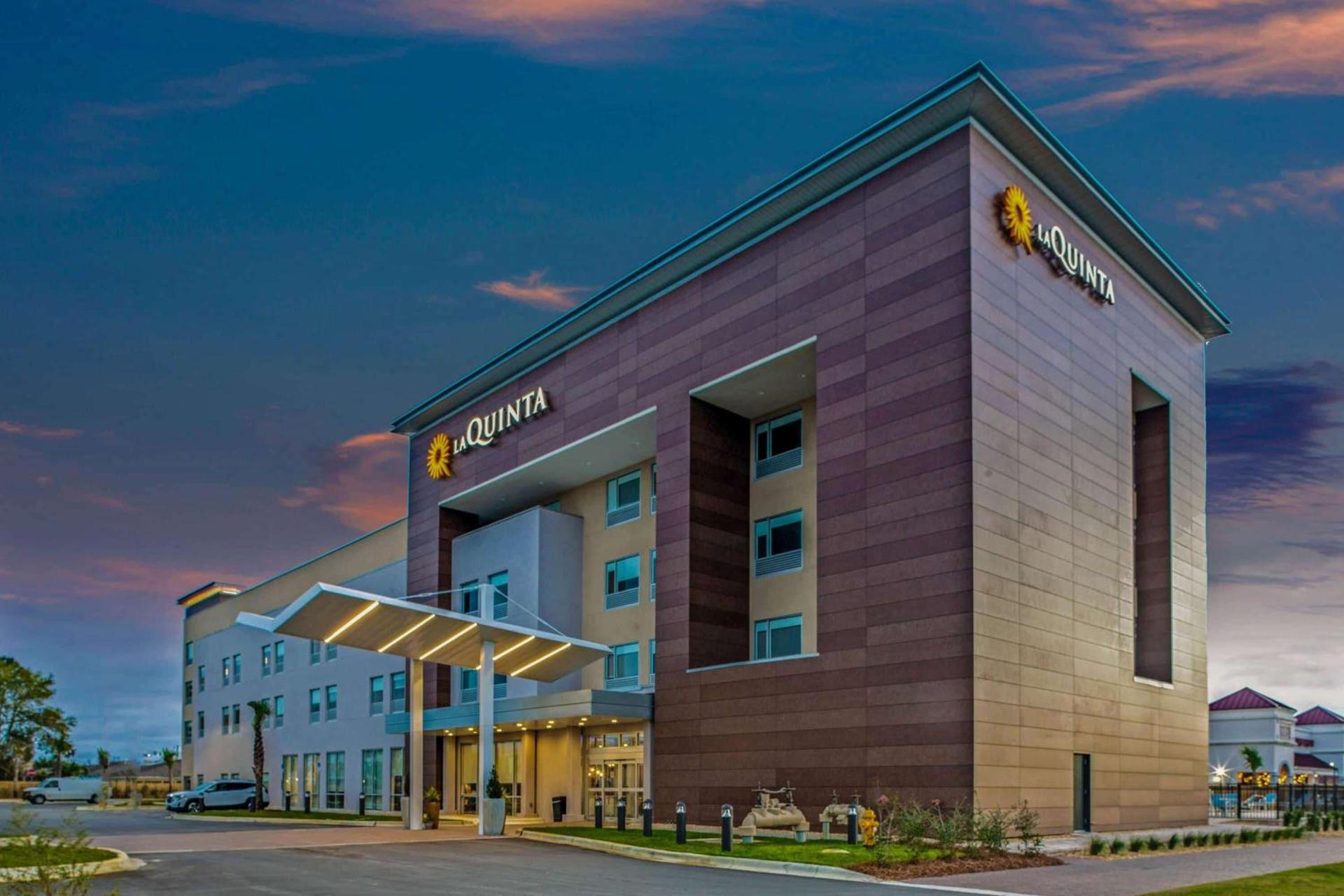 La Quinta Inn & Suites by Wyndham Miramar Beach-Destin — hotel in Destin