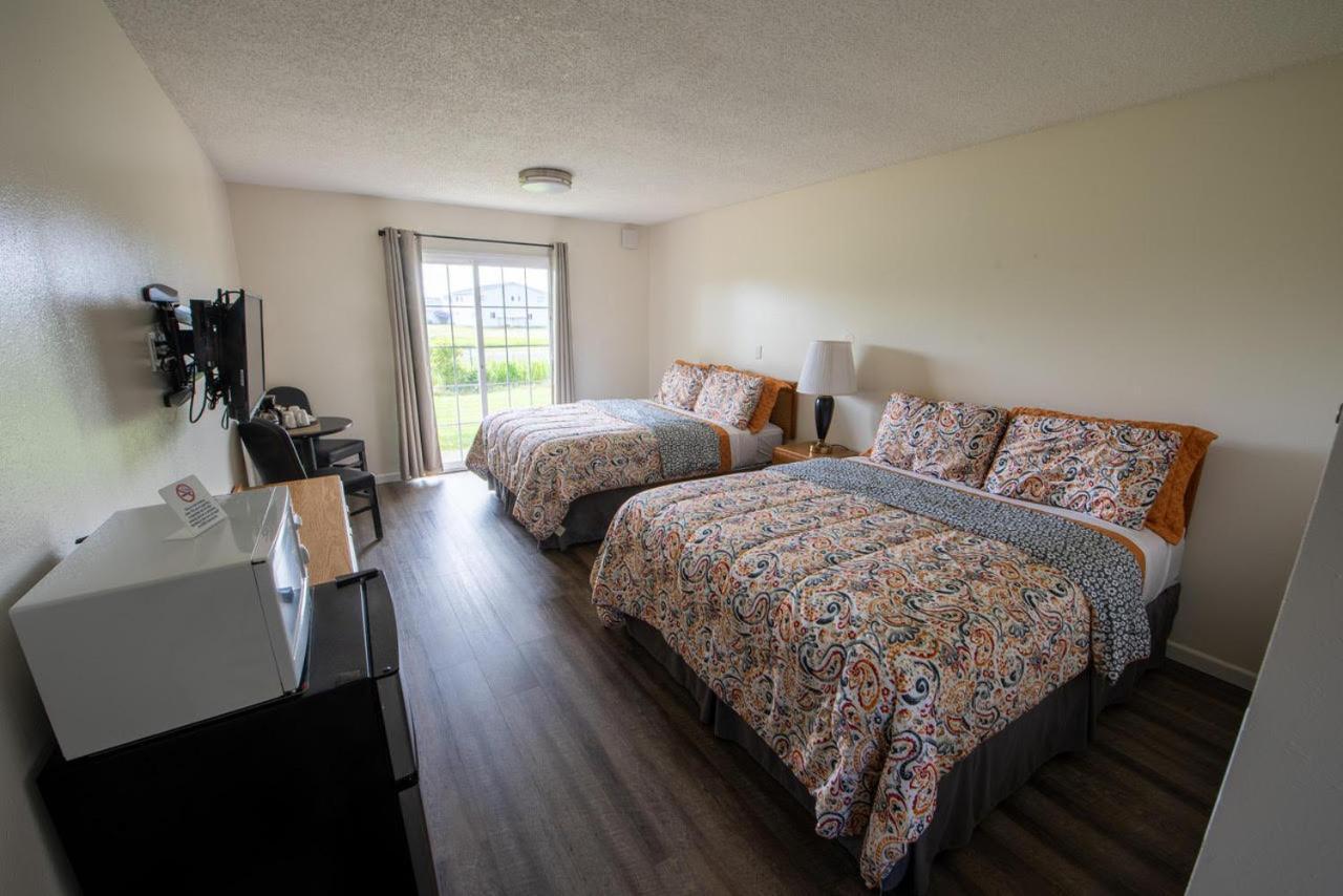 Pacific City Inn photo 25
