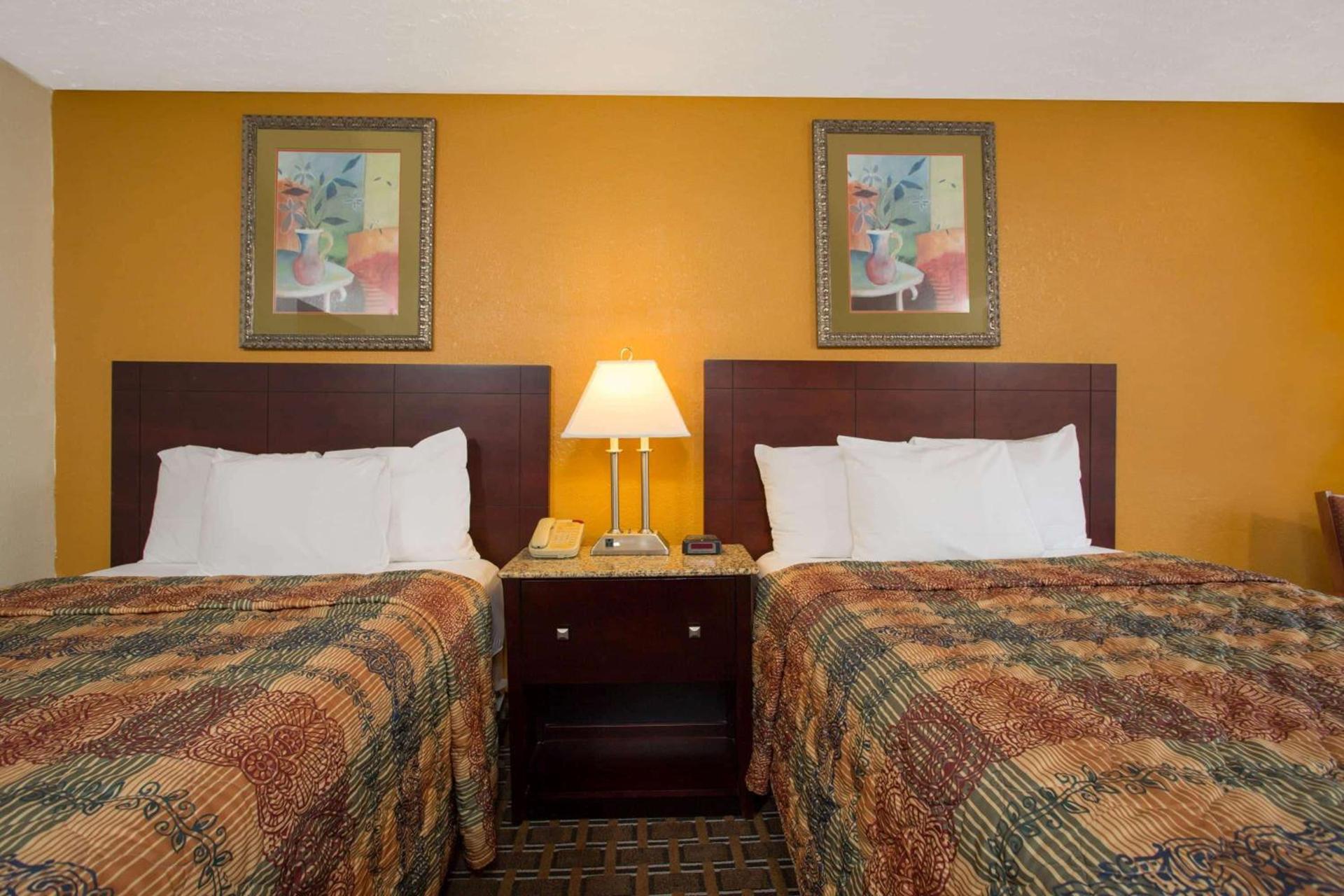 Days Inn by Wyndham Chester photo 7