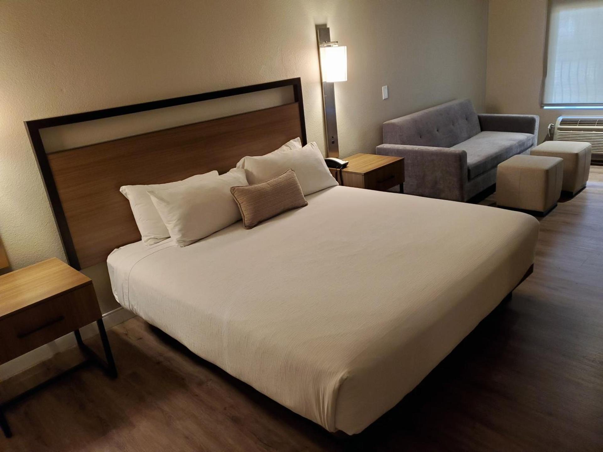Wyndham Garden San Diego near SeaWorld photo 57