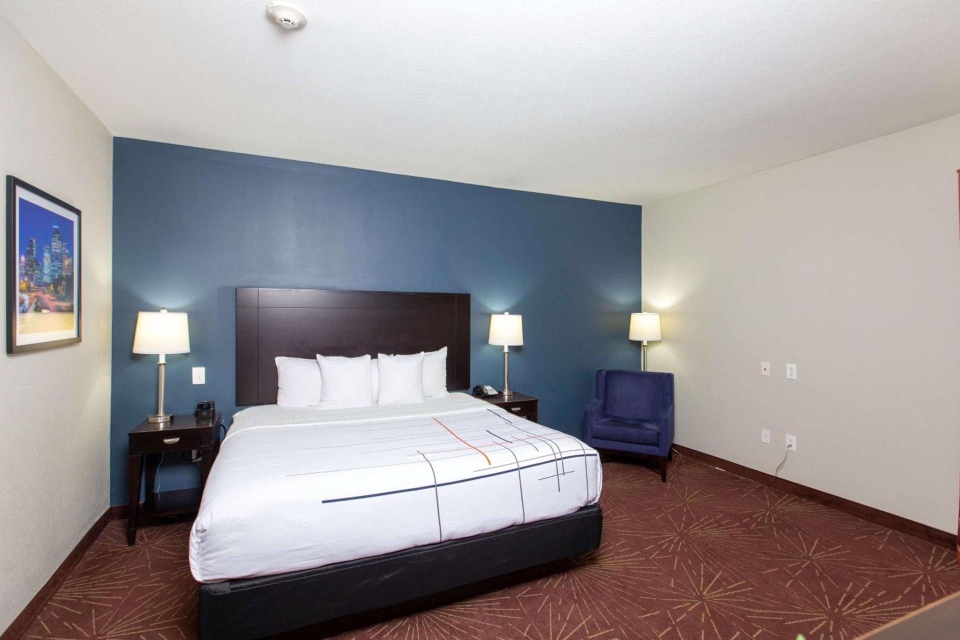 La Quinta by Wyndham Houston East at Normandy photo 57