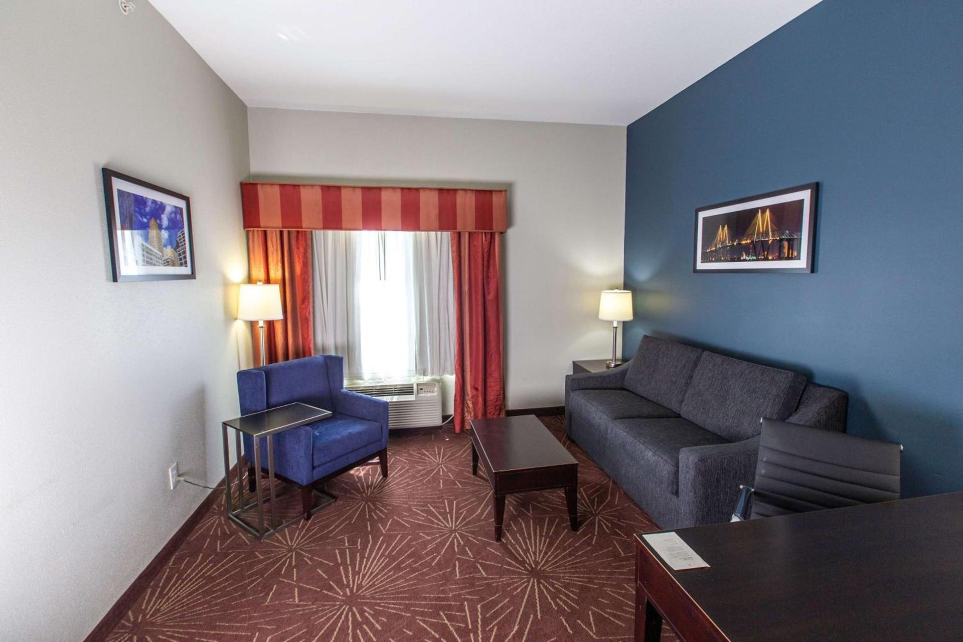 La Quinta by Wyndham Houston East at Normandy photo 64