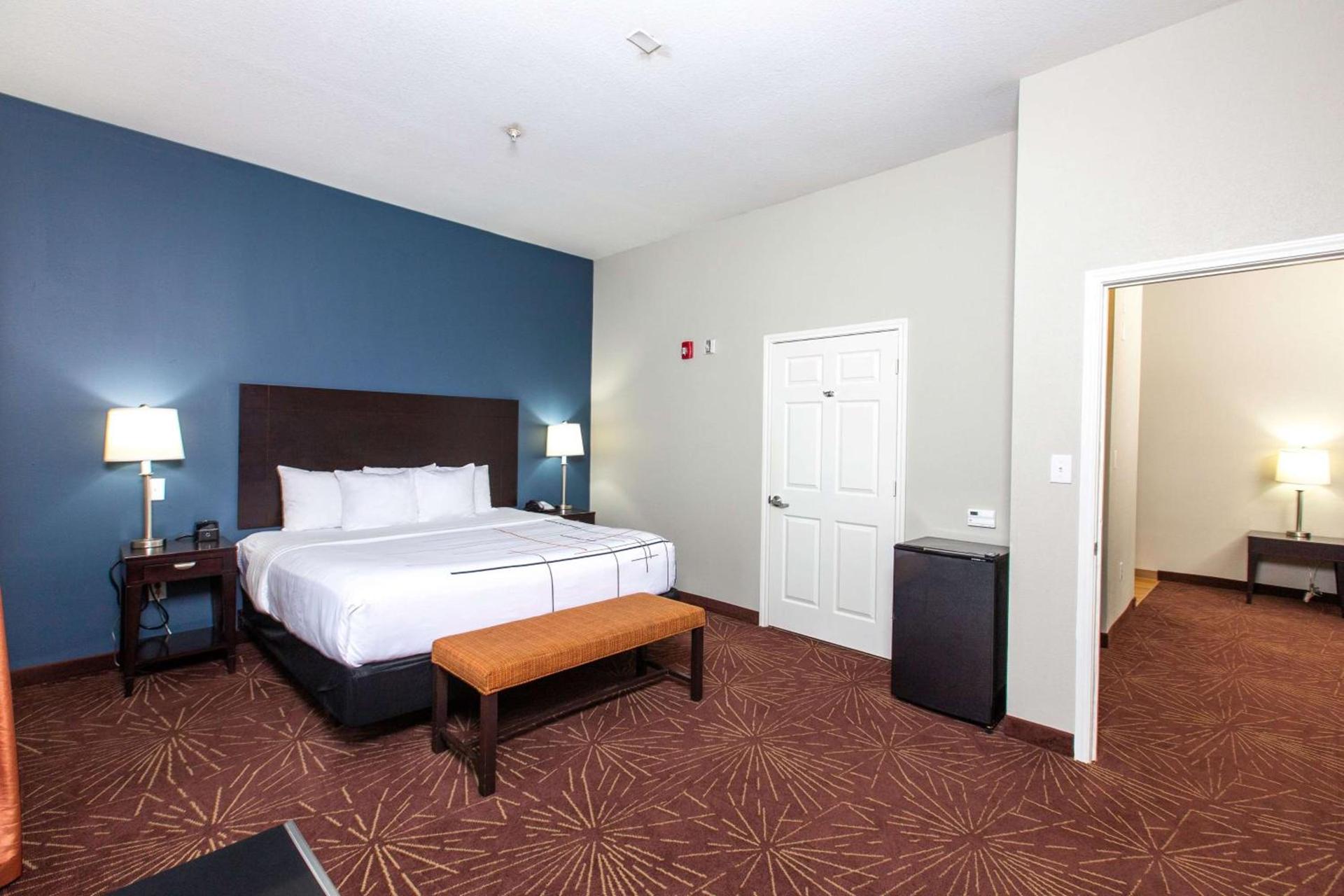 La Quinta by Wyndham Houston East at Normandy photo 66