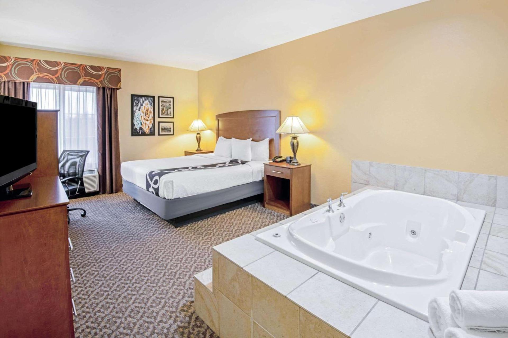 La Quinta by Wyndham Lawton / Fort Sill photo 9