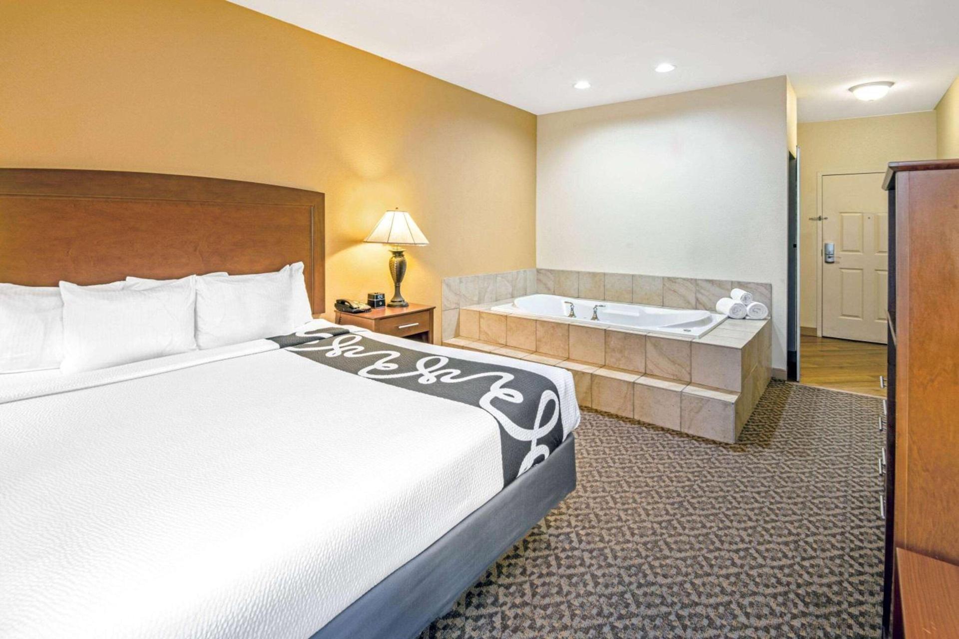 La Quinta by Wyndham Lawton / Fort Sill photo 8