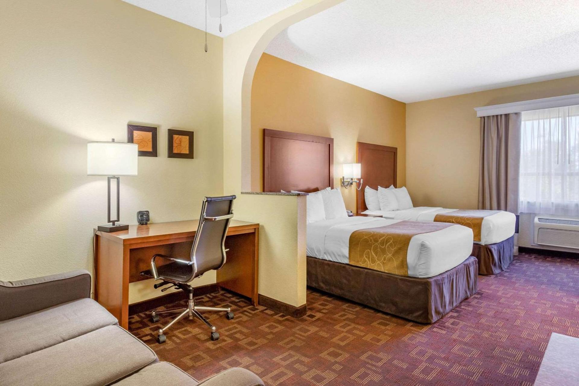 Spark by Hilton Houston near the Galleria photo 10