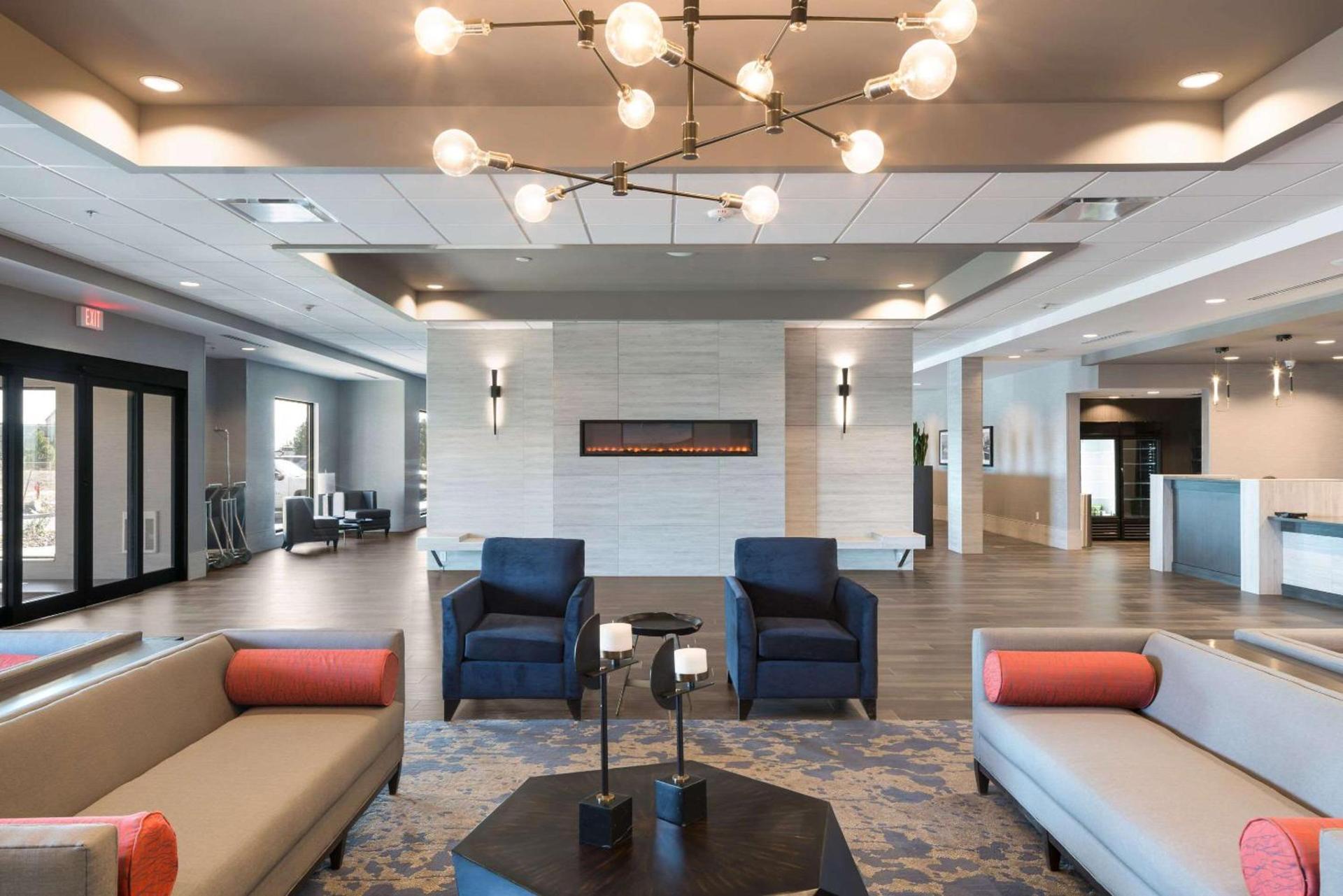 Comfort Suites Kennewick at Southridge photo 63