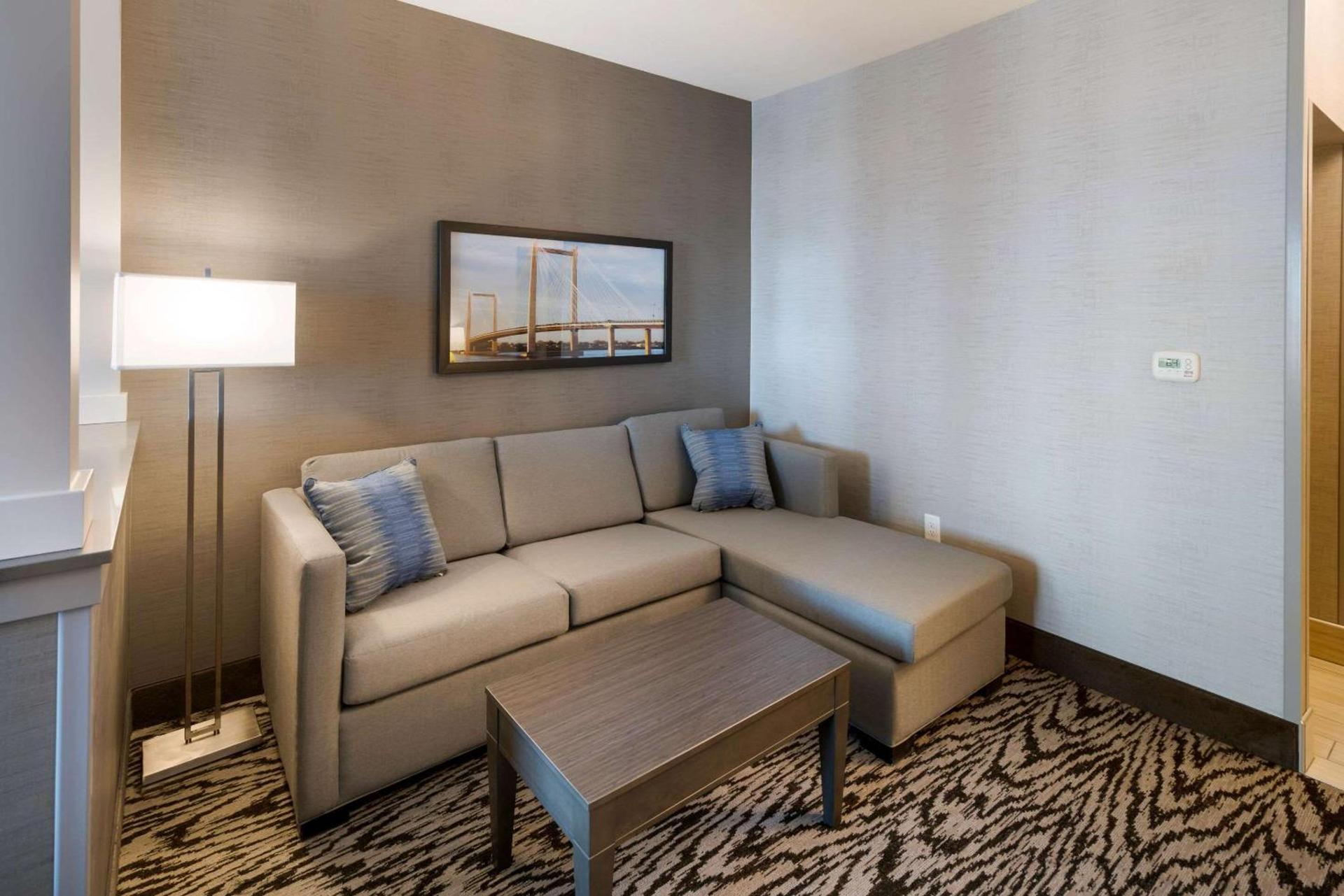 Comfort Suites Kennewick at Southridge photo 56