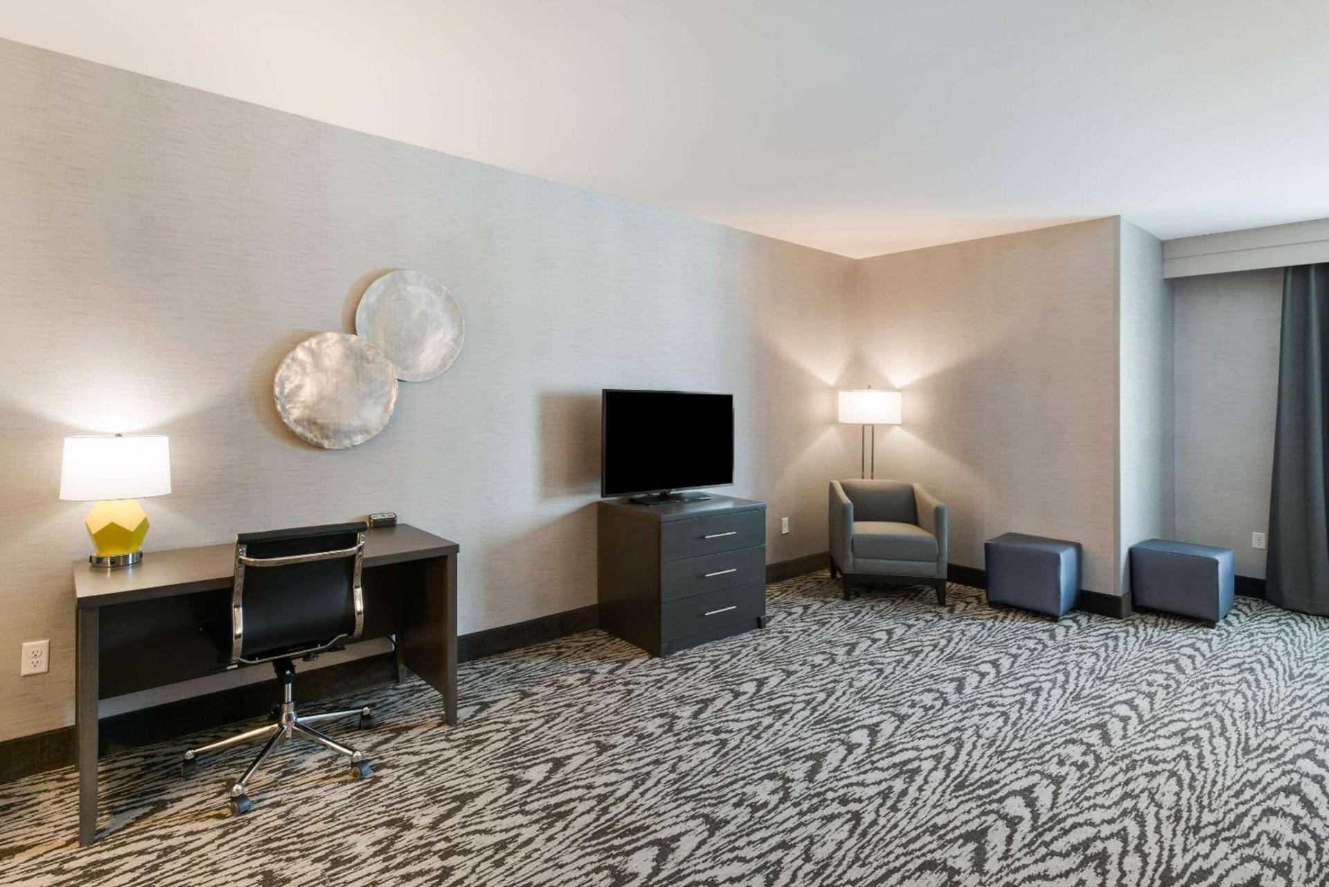 Comfort Suites Kennewick at Southridge photo 27