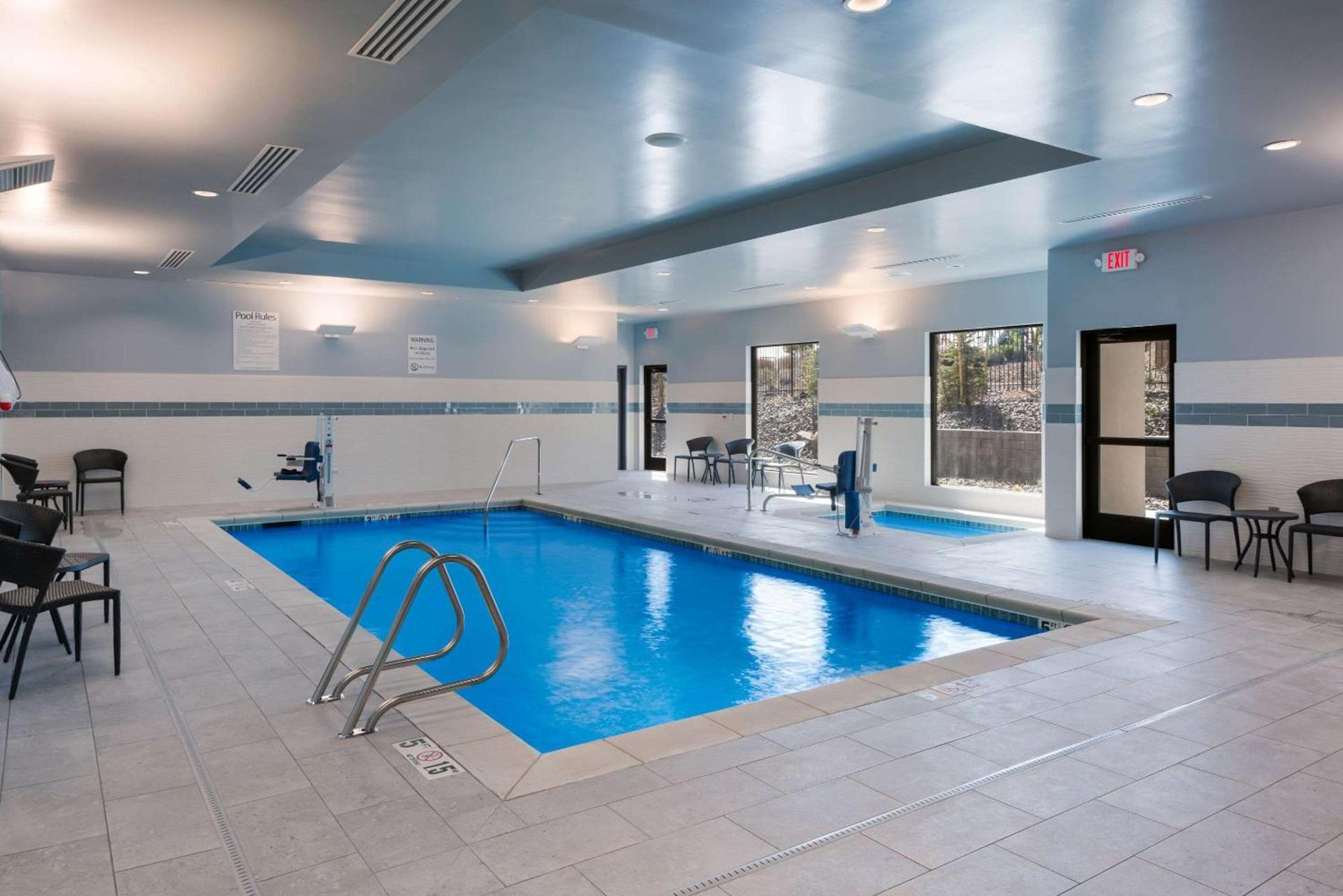 Comfort Suites Kennewick at Southridge photo 22