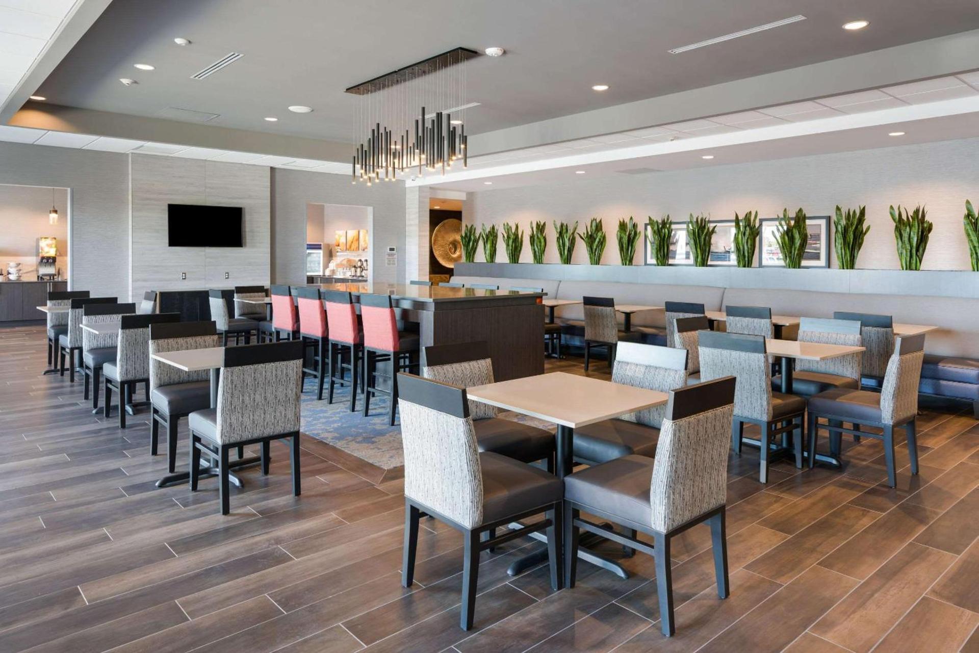 Comfort Suites Kennewick at Southridge photo 15