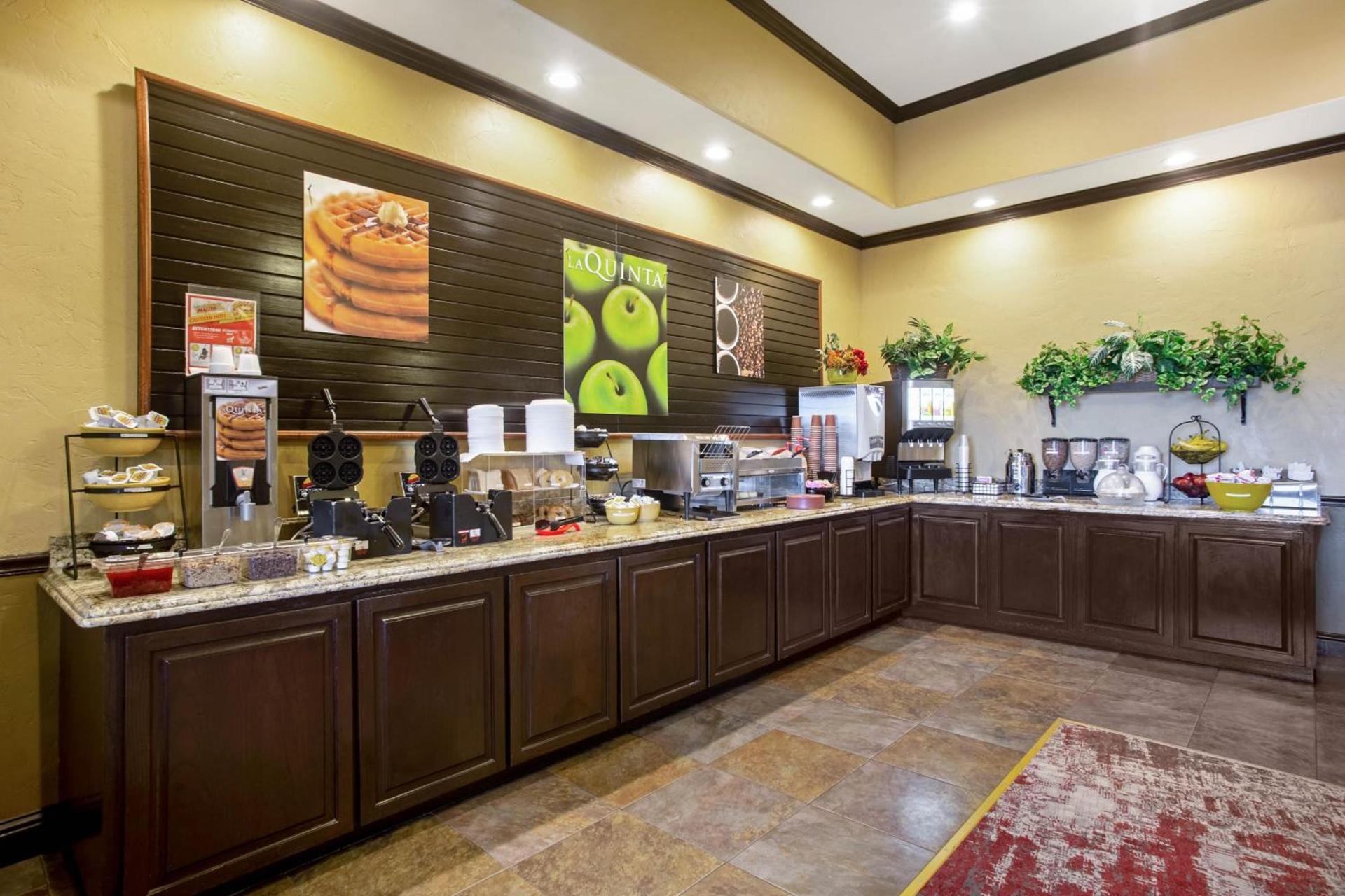 La Quinta by Wyndham Marble Falls photo 33