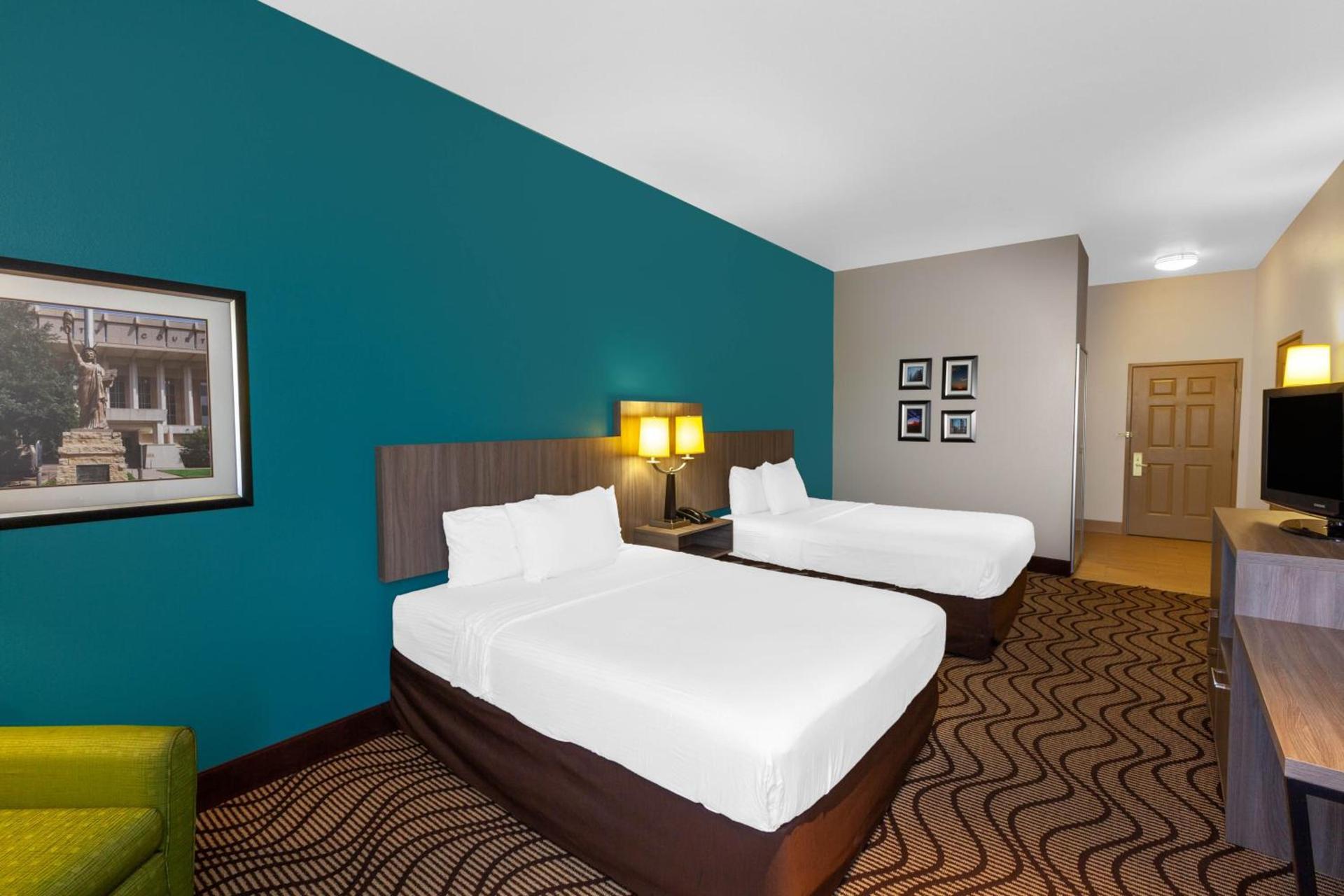 La Quinta by Wyndham Midland North photo 23