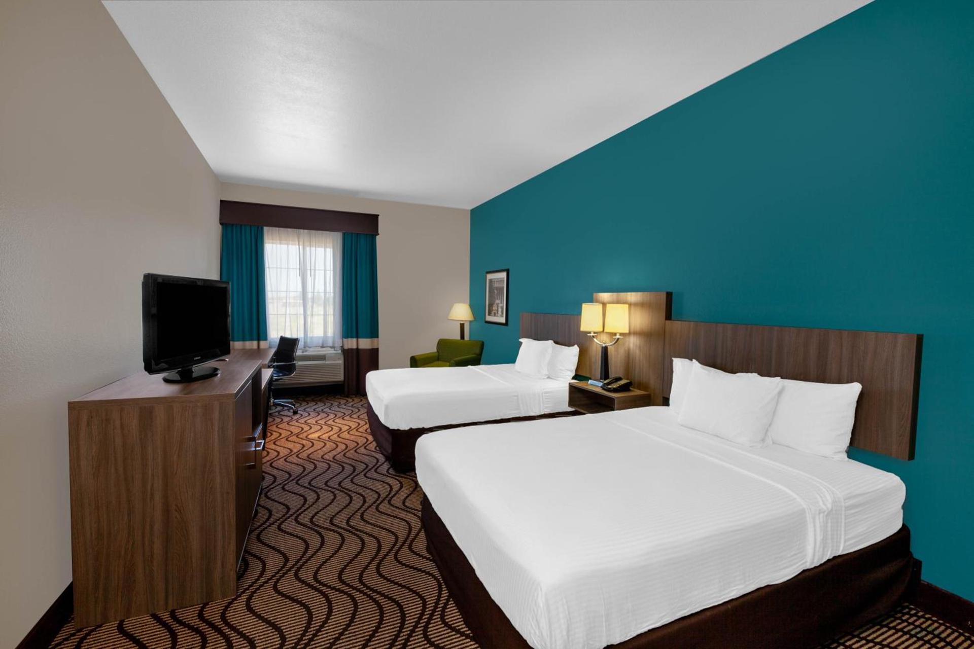 La Quinta by Wyndham Midland North photo 24