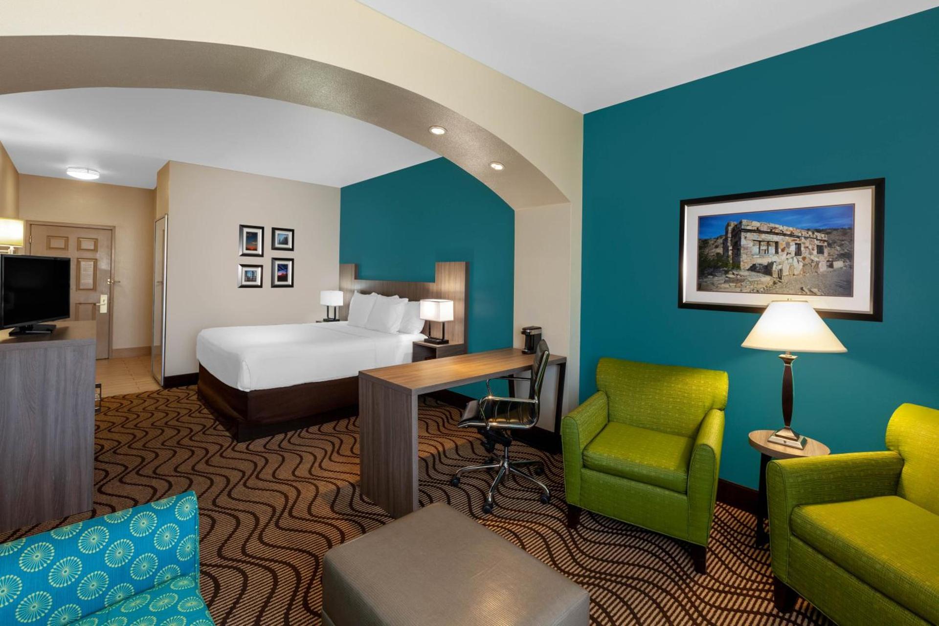 La Quinta by Wyndham Midland North photo 30