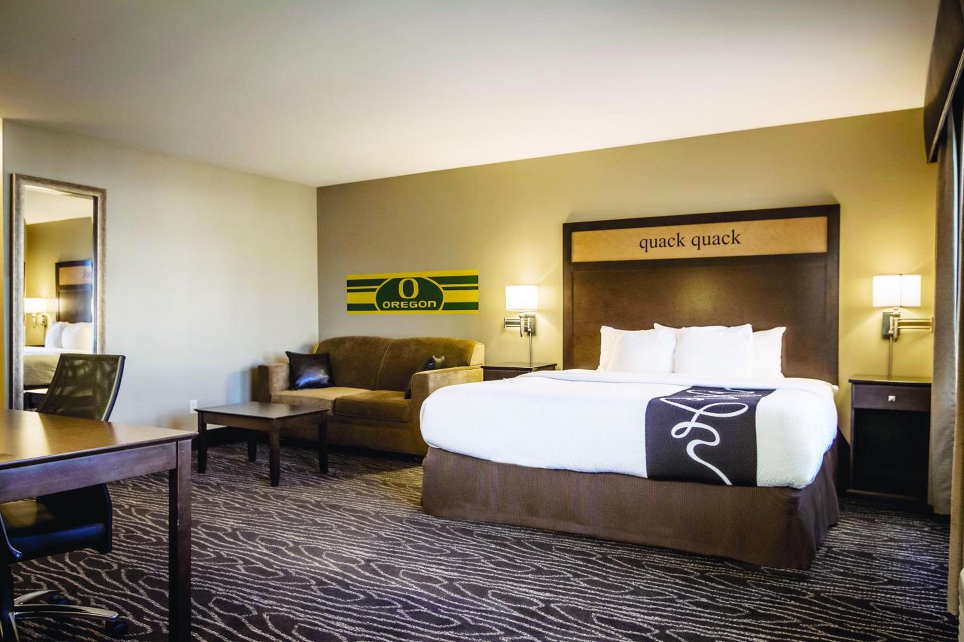 La Quinta by Wyndham Eugene photo 4