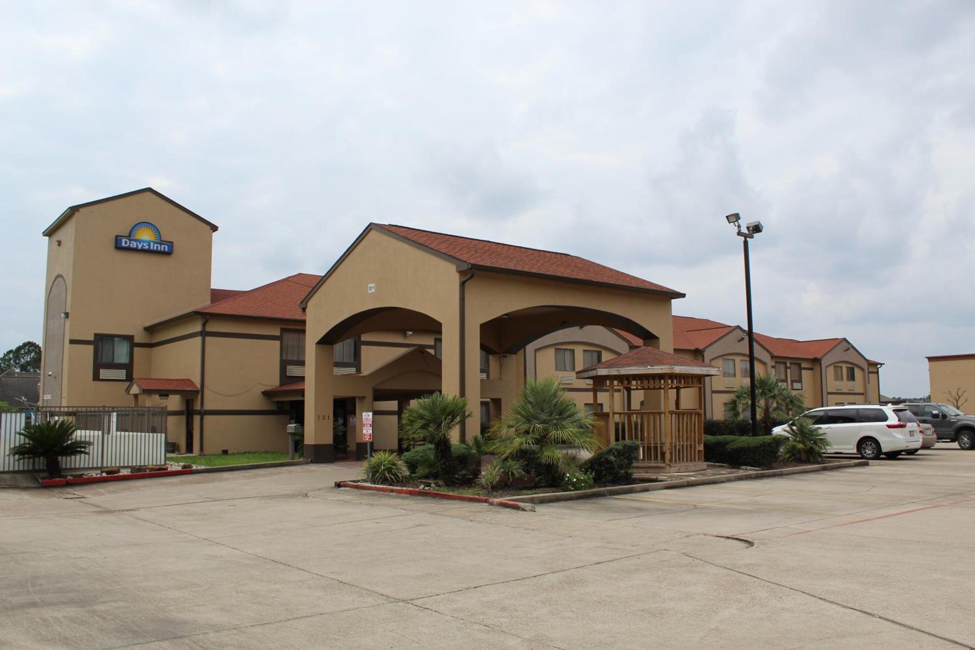 Days Inn by Wyndham Lumberton photo 12