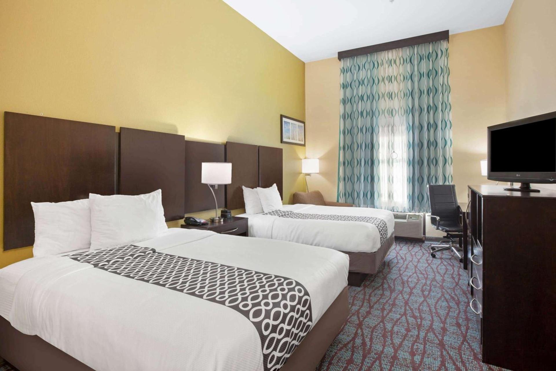La Quinta Inn & Suites By Wyndham Houston Pasadena North photo 3