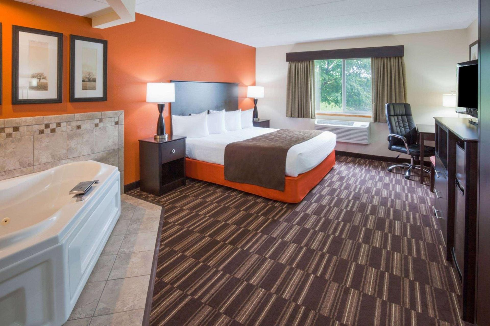 AmericInn by Wyndham Sartell photo 21