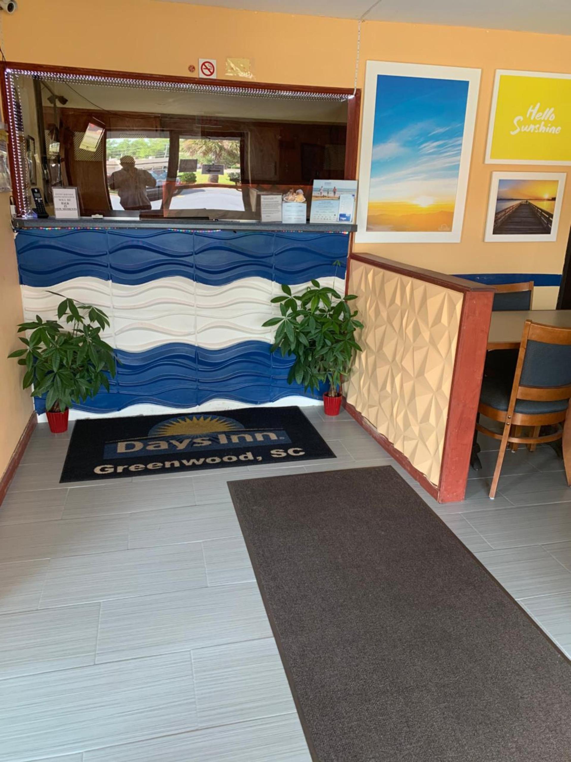 Days Inn by Wyndham Greenwood SC photo 12