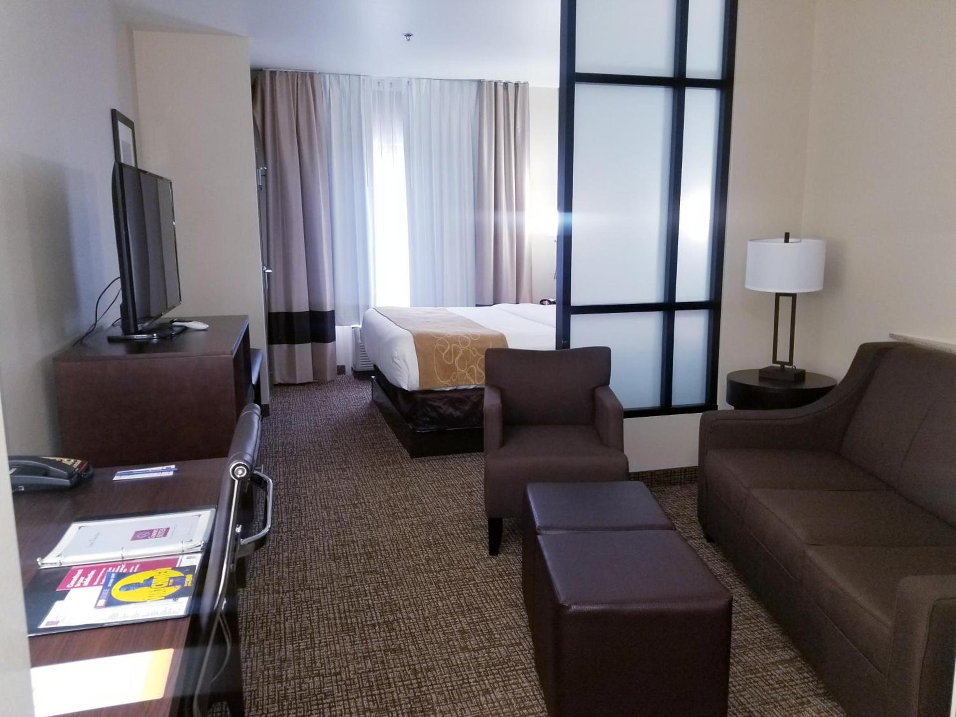 Comfort Suites Little Rock West photo 40