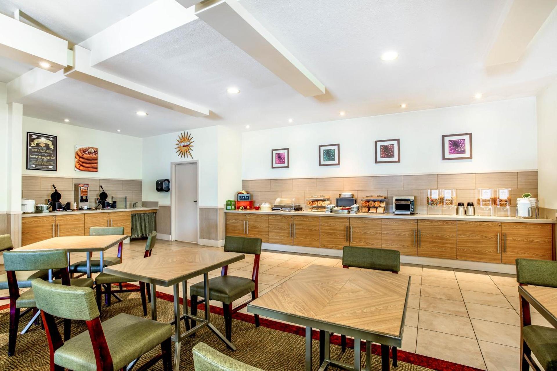 La Quinta by Wyndham Danbury photo 55
