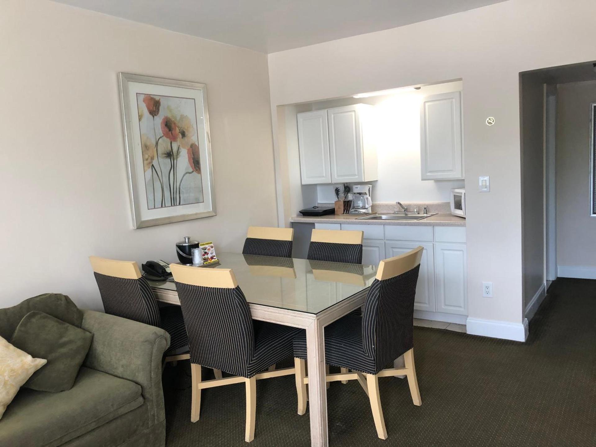Beach Place Hotel photo 18