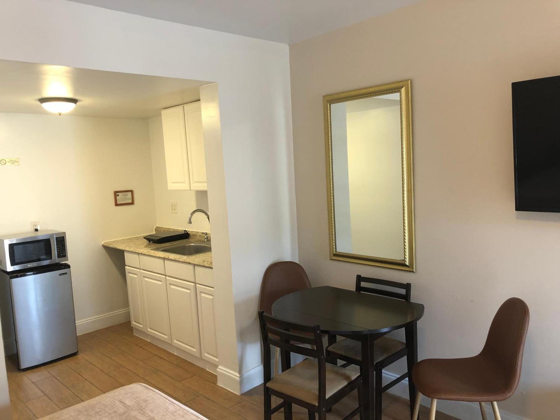 Beach Place Hotel photo 12
