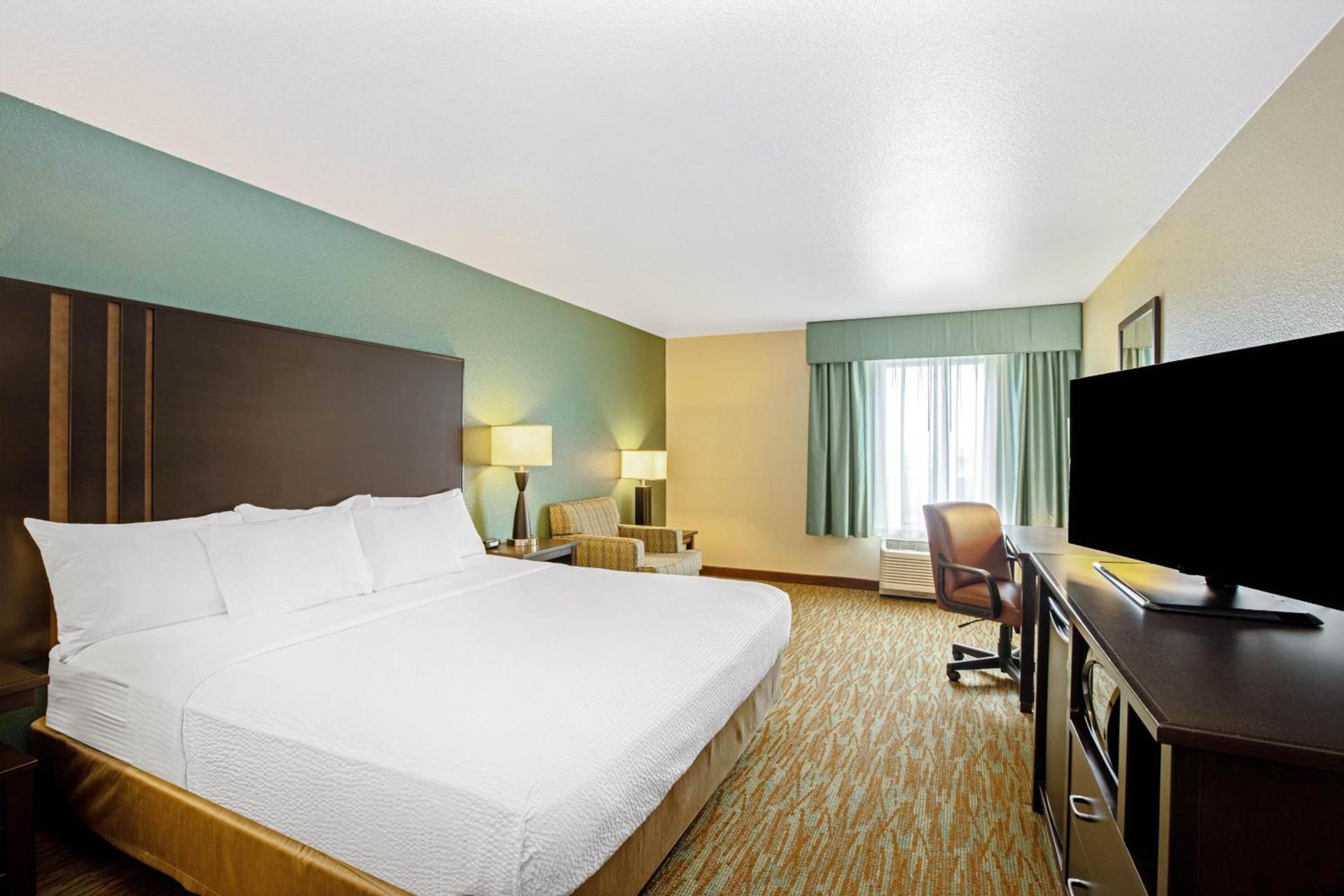 La Quinta by Wyndham Gillette photo 51