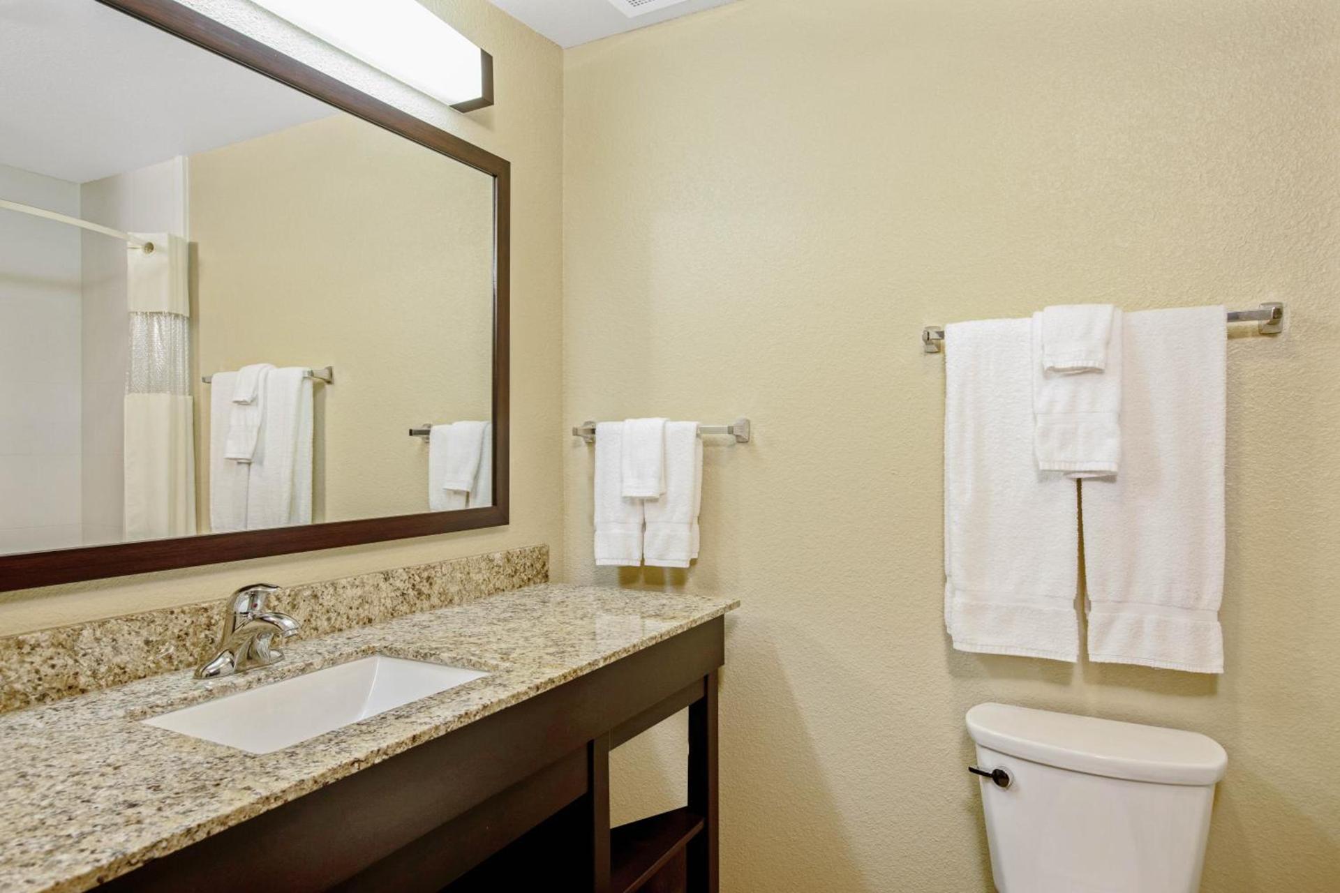 La Quinta by Wyndham Gillette photo 50
