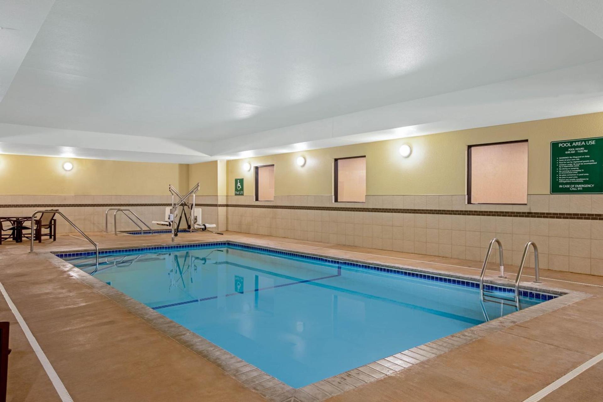La Quinta by Wyndham Gillette photo 48