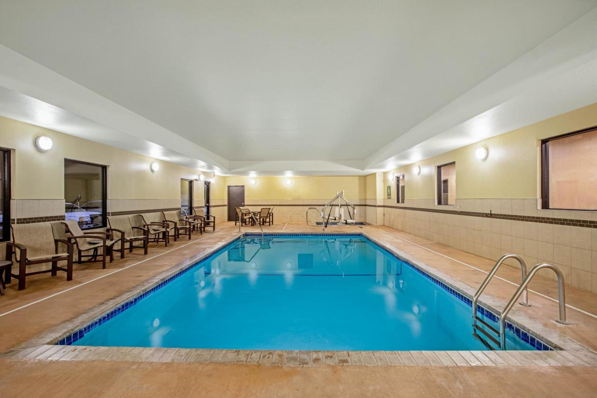 La Quinta by Wyndham Gillette photo 47