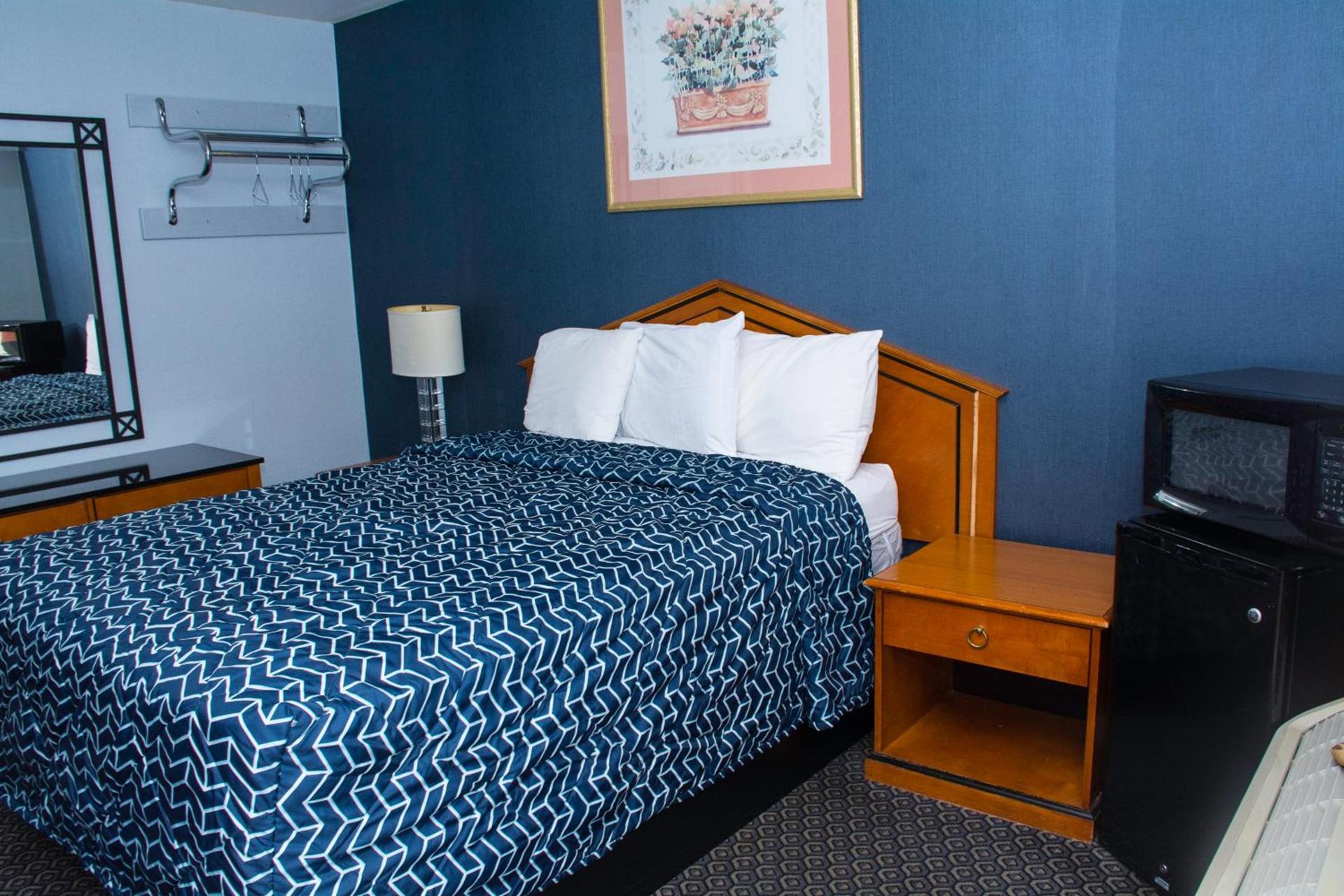 At 9 Motel Near Freehold I-195 photo 9