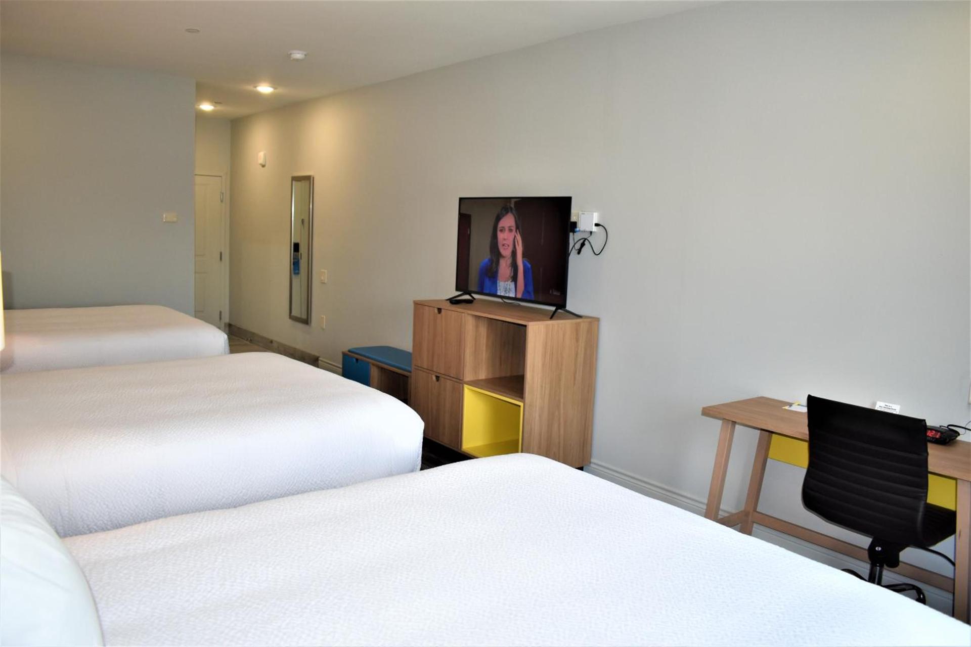 Days Inn & Suites by Wyndham Downtown/University of Houston photo 69