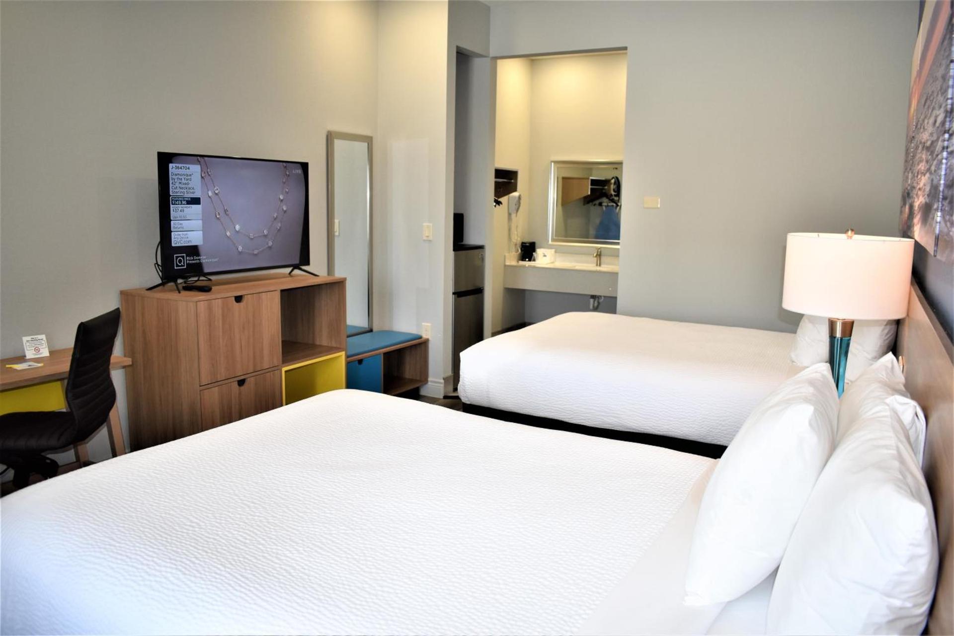 Days Inn & Suites by Wyndham Downtown/University of Houston photo 75